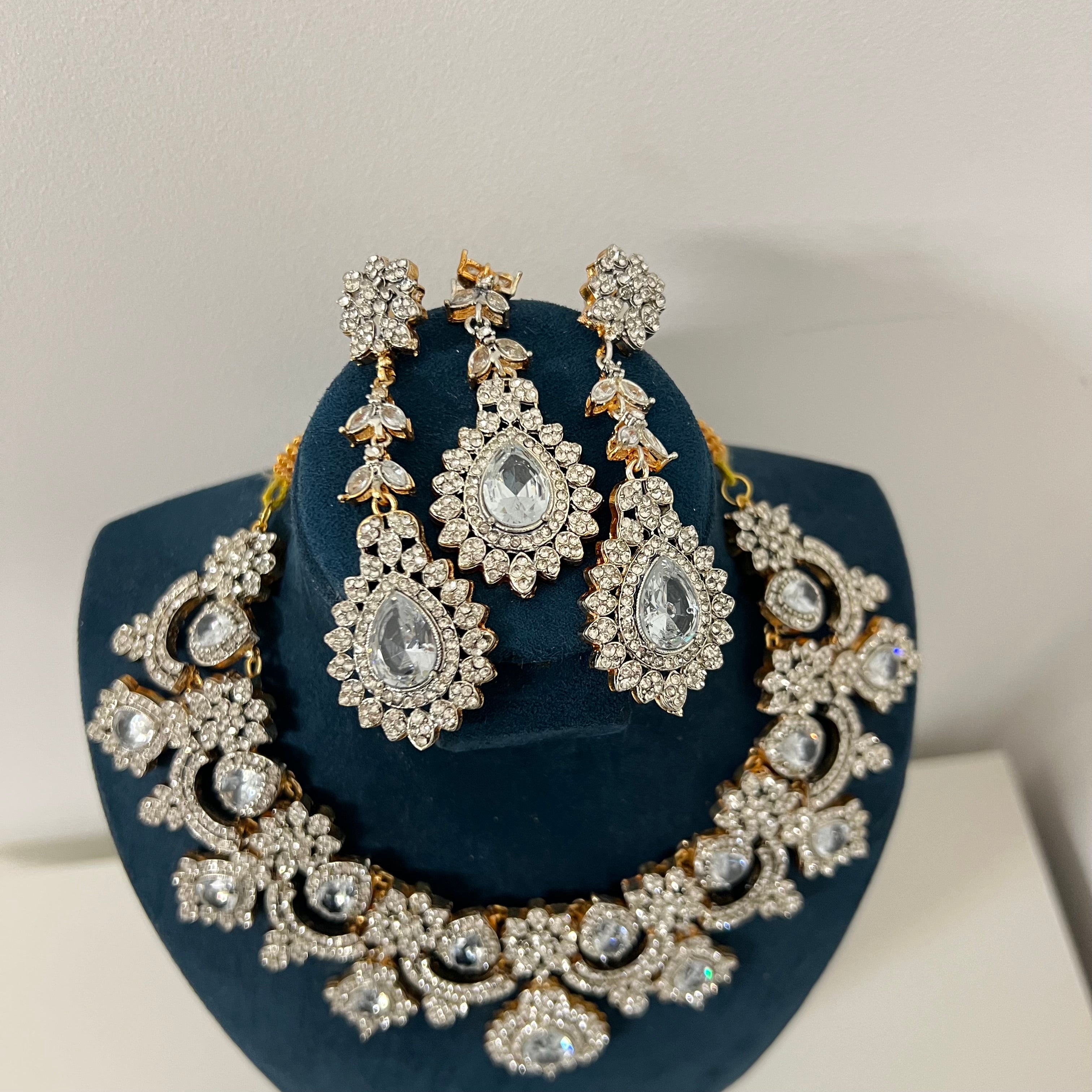 Shabina Necklace Set