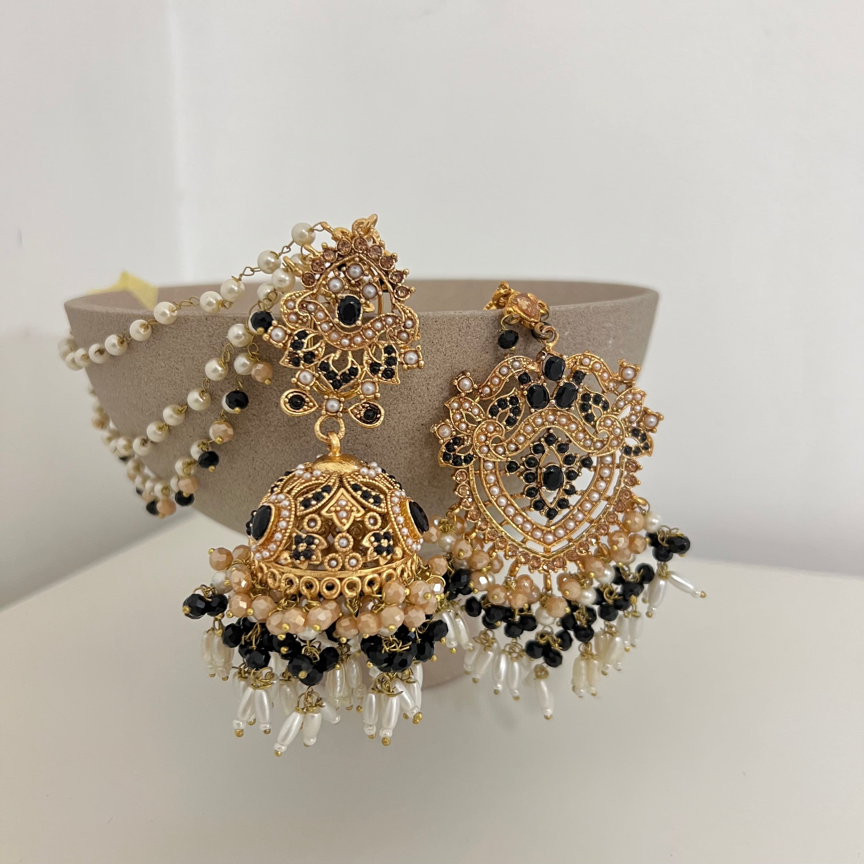 Zuni Earrings & Tikka Black