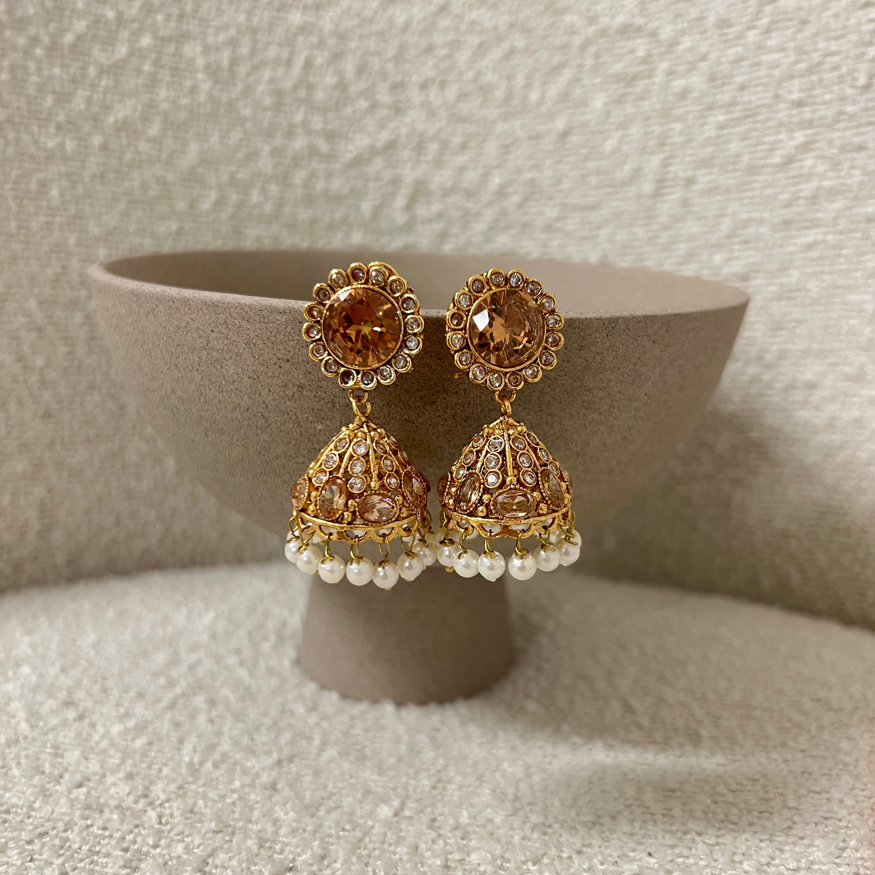 Nida Jhumki