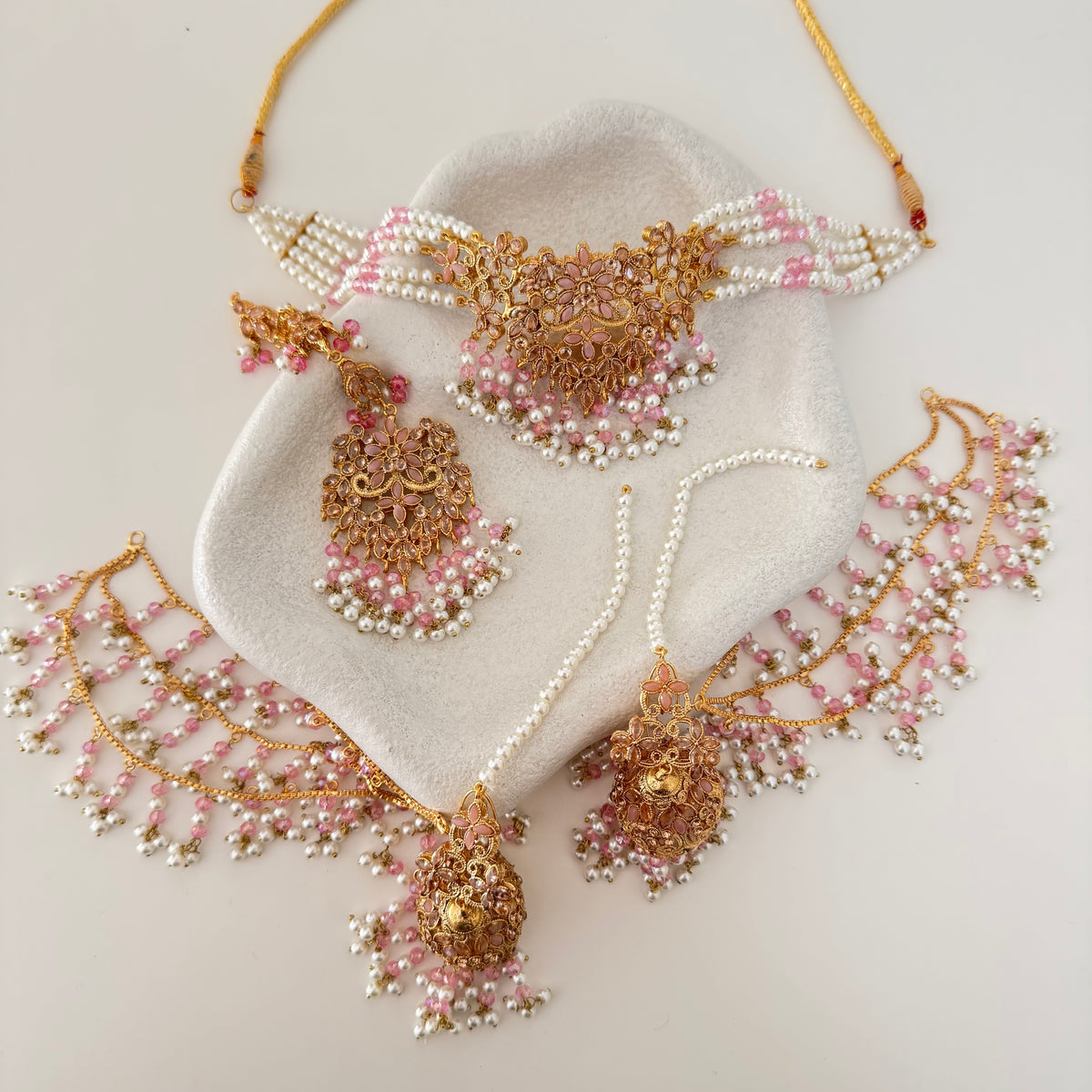 Mahira Choker Set