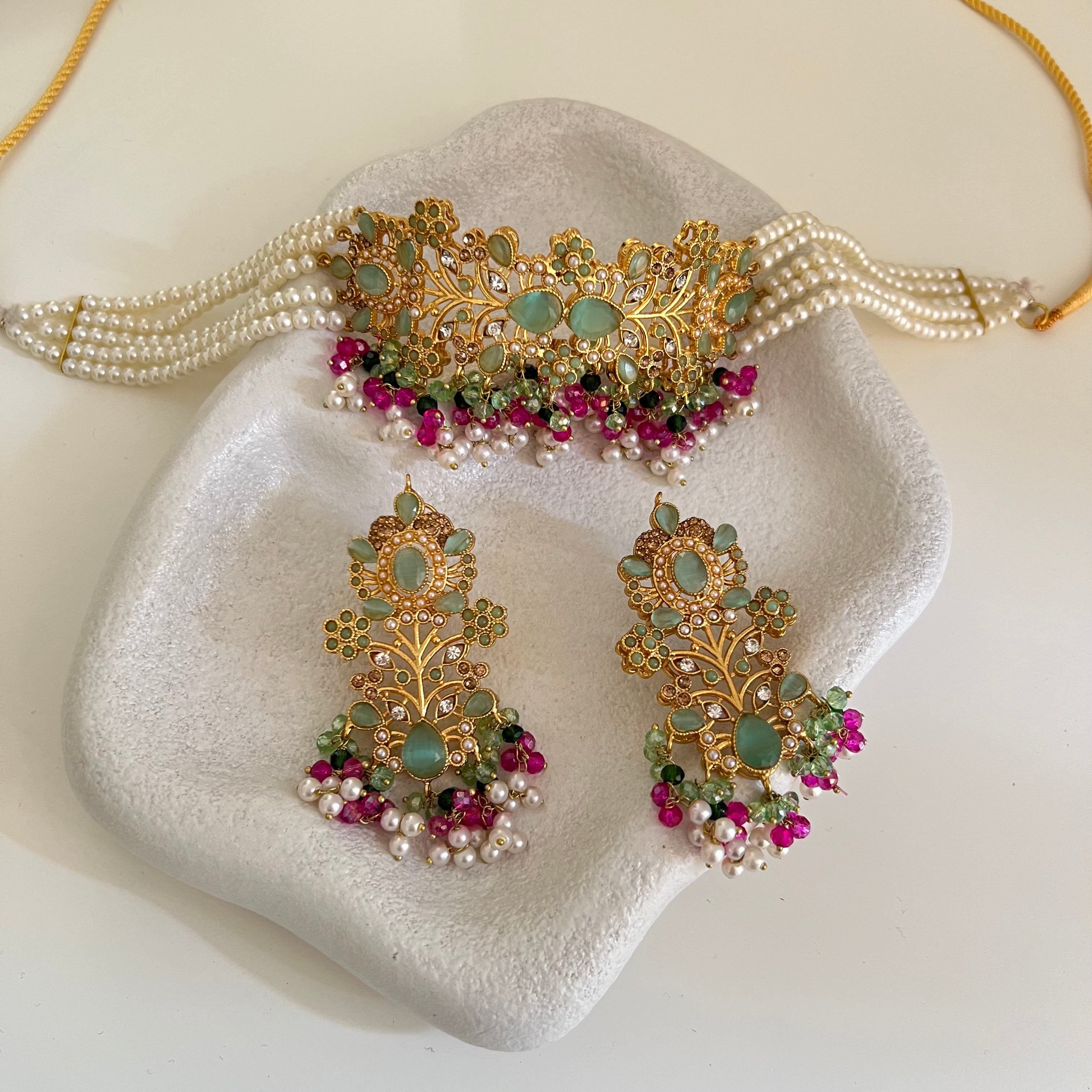 Reama Choker Set