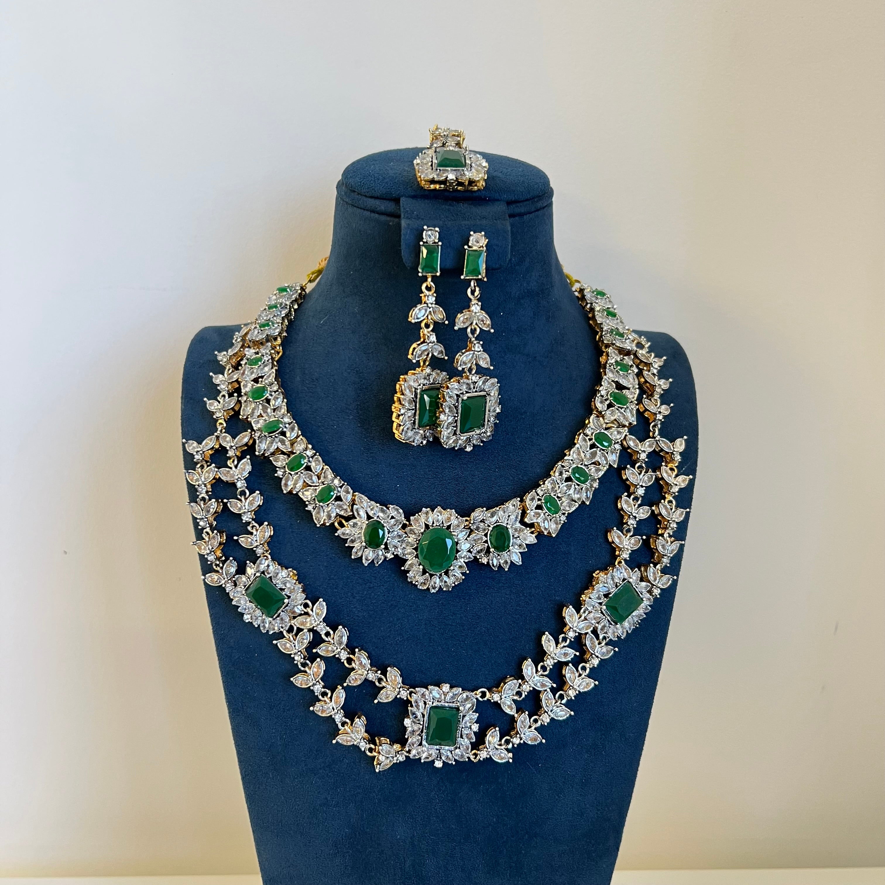 Zarnab Necklace Set Green