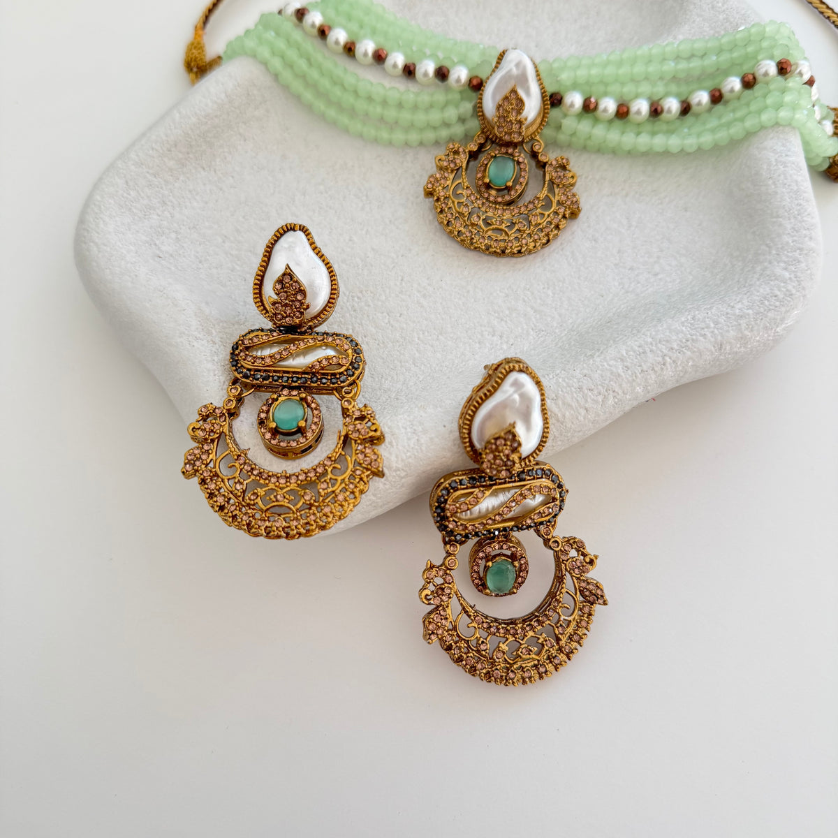 Ramisa Choker Set