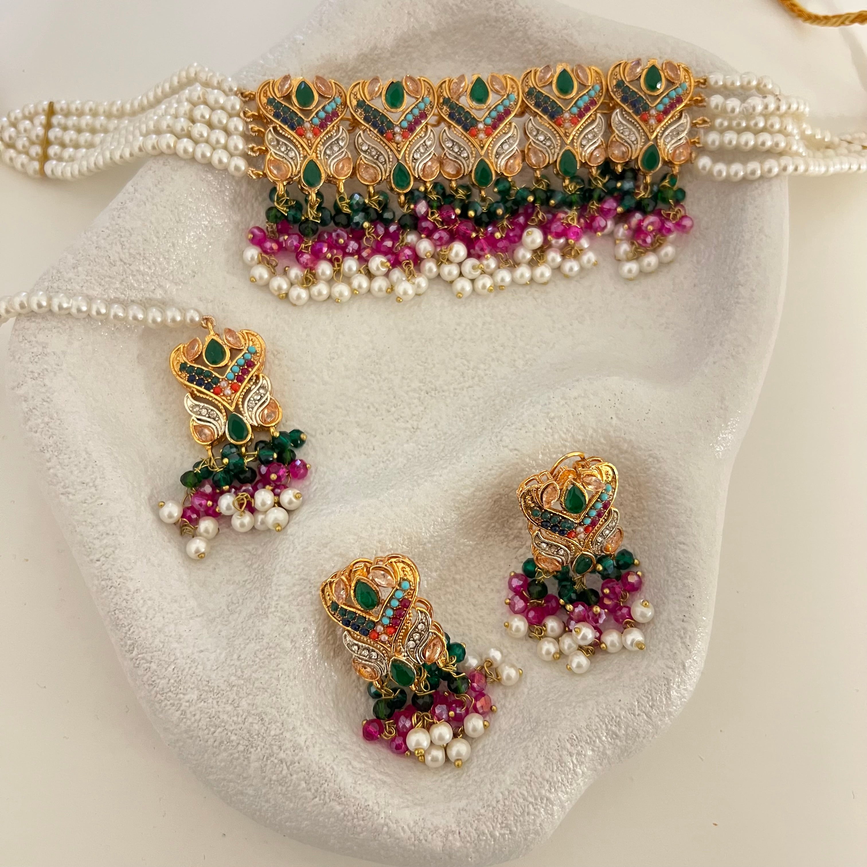 Nashwa Choker Set