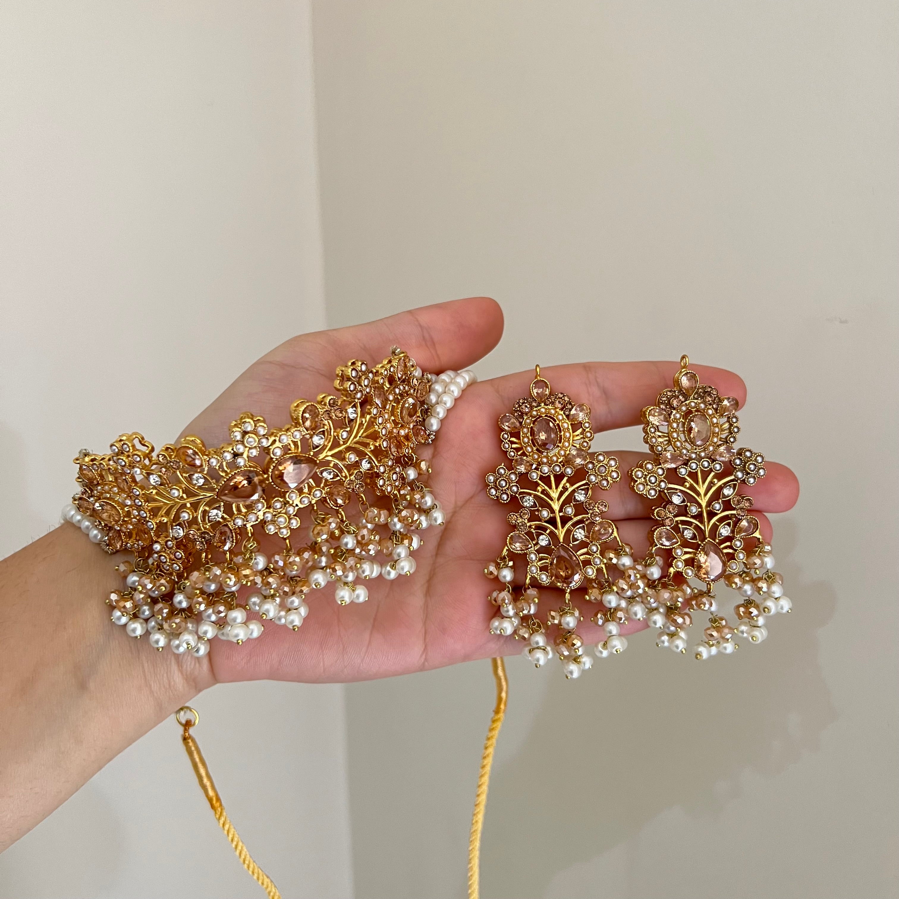 Reama Choker Set