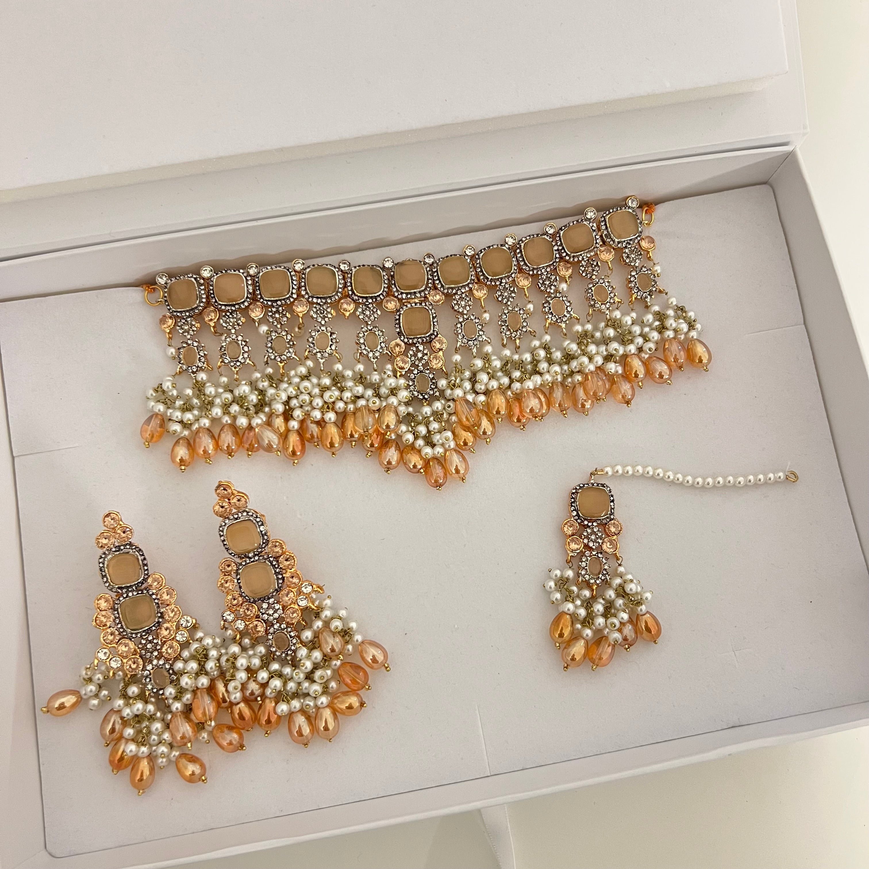 Zohra Choker Set