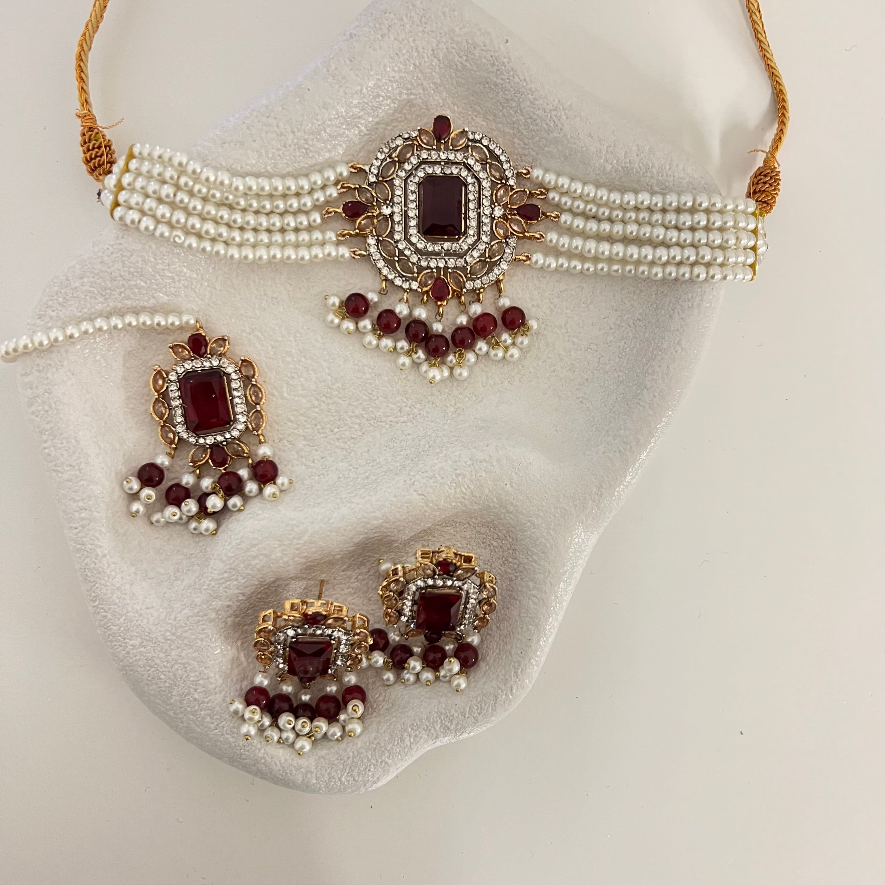Sumaiya Choker Set