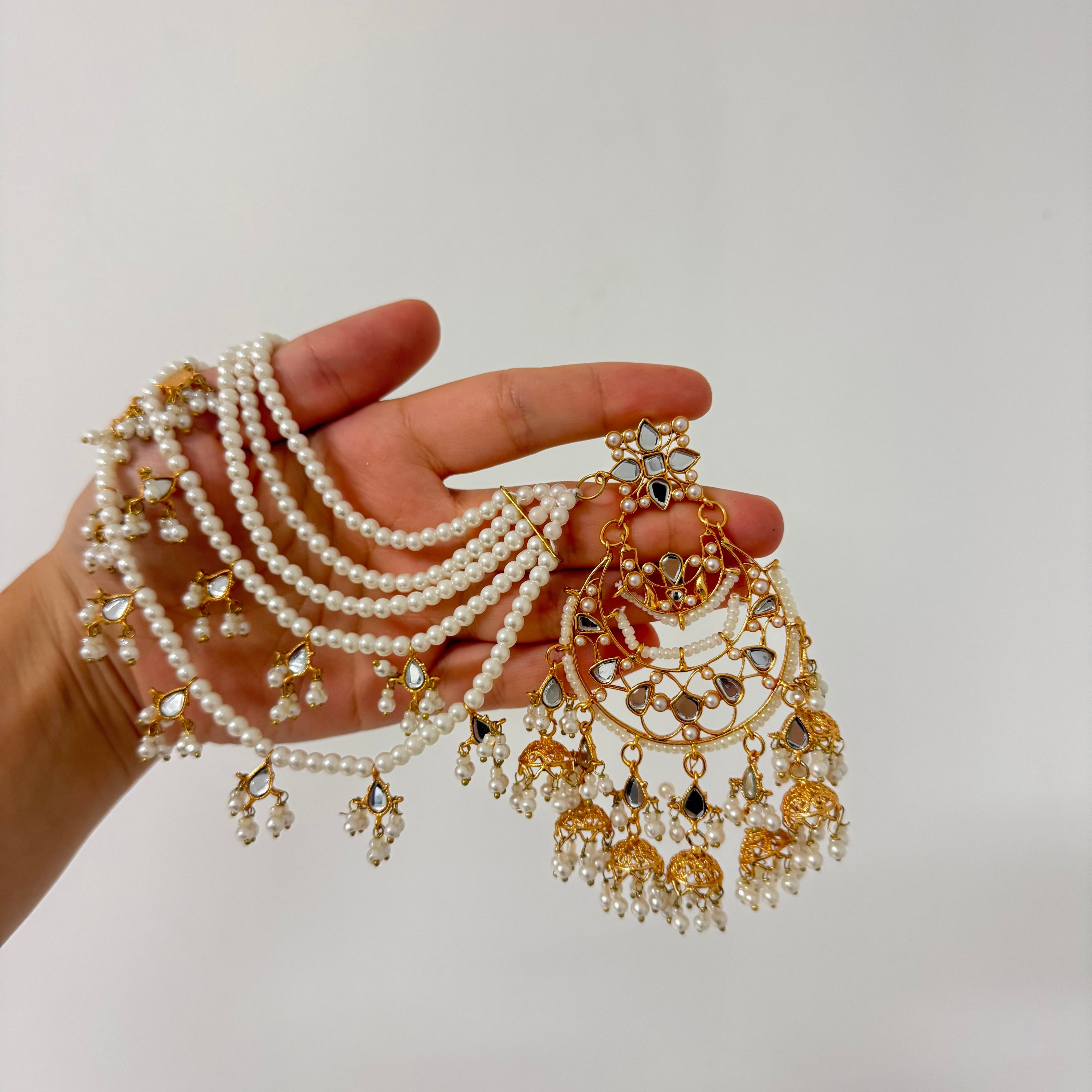 Selena Earring Tikka Set