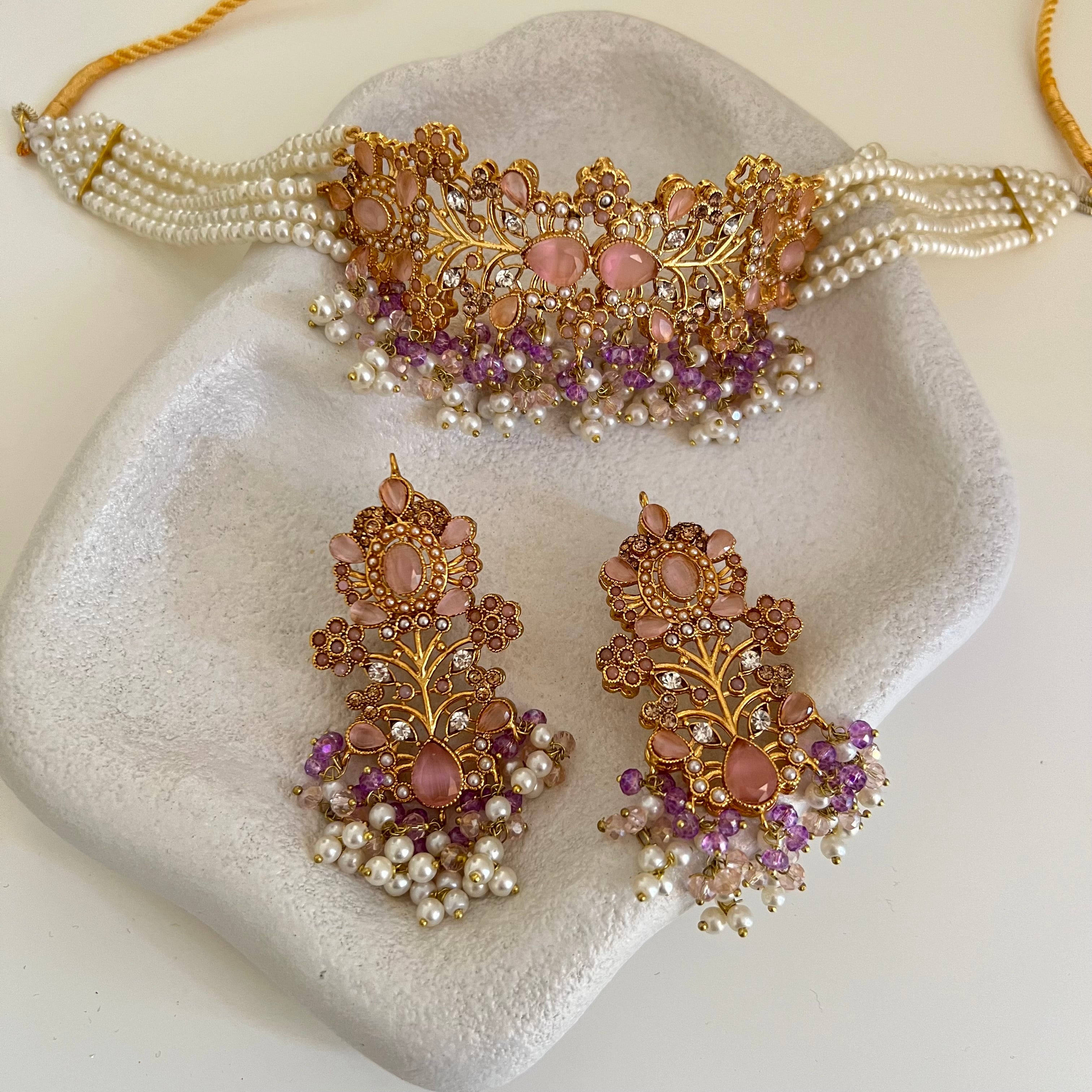 Reama Choker Set