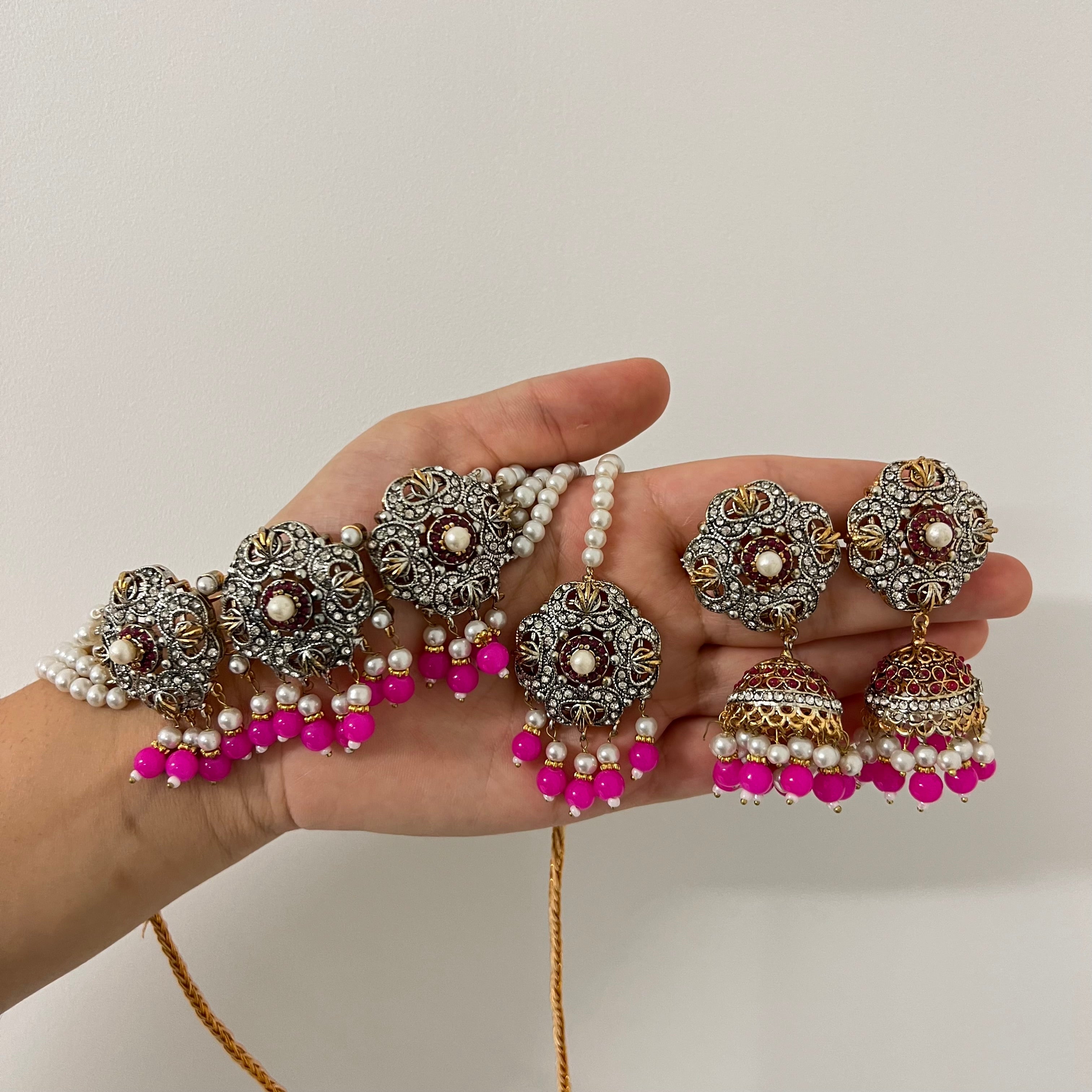 Mitchelle Choker Set