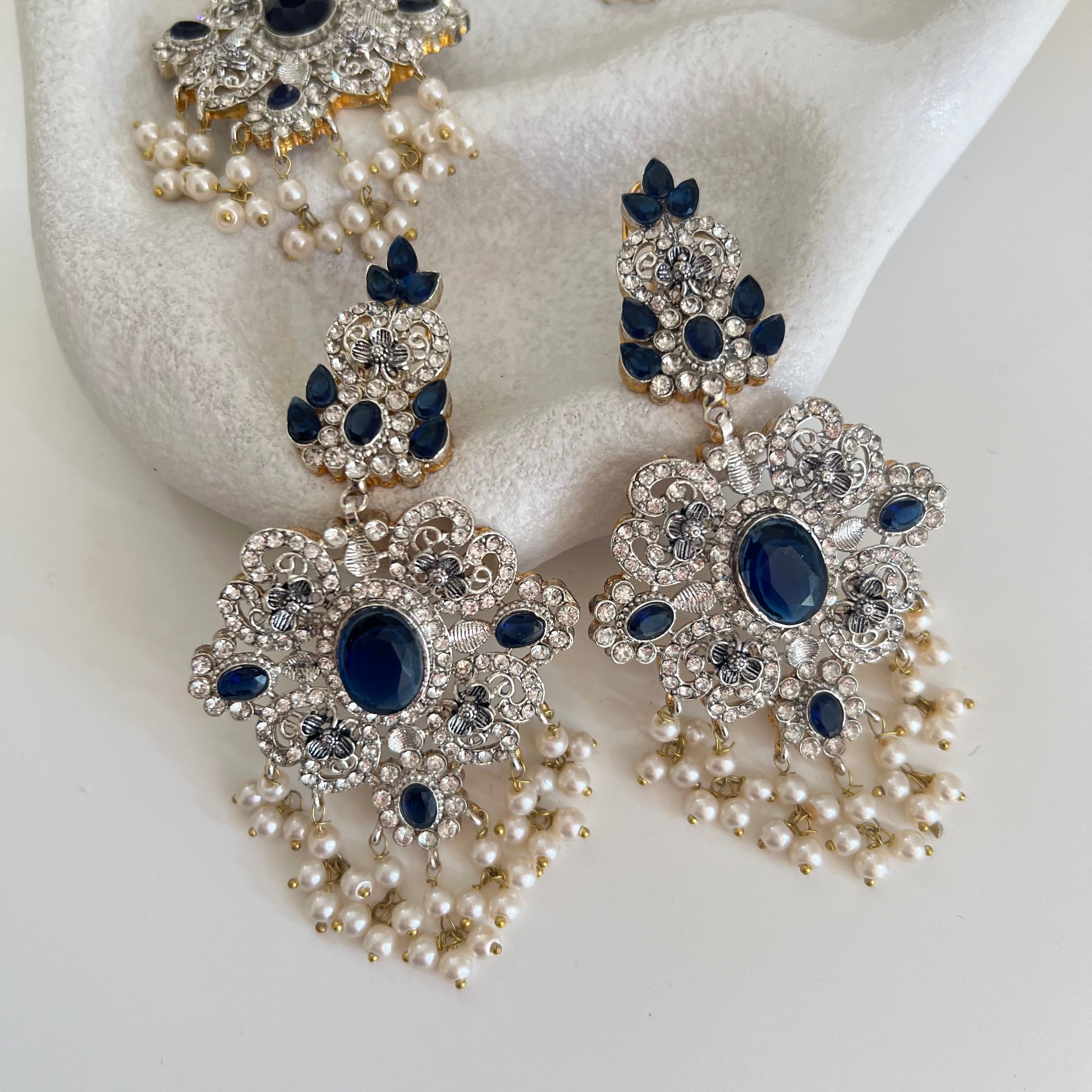 Neha Choker Set