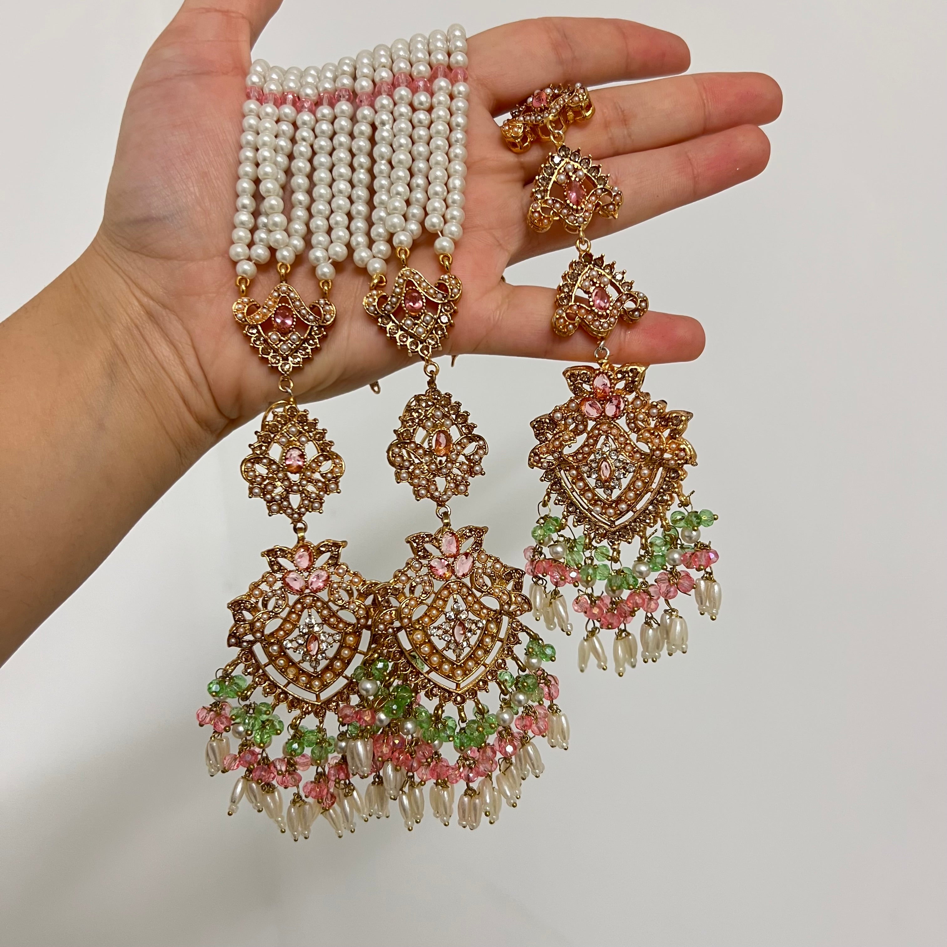 Sureya Earrings & Tikka Green/Pink