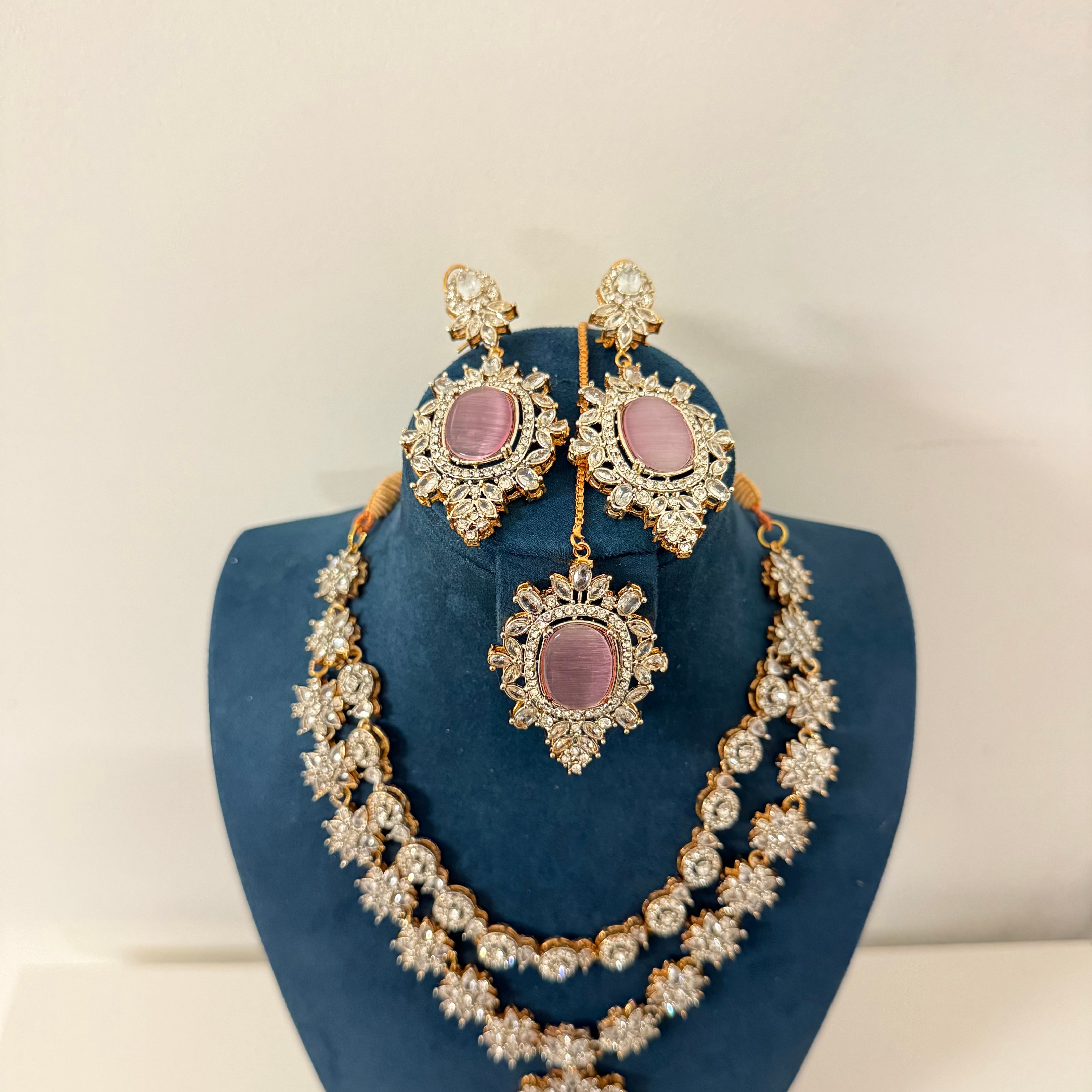 Saima Necklace Set