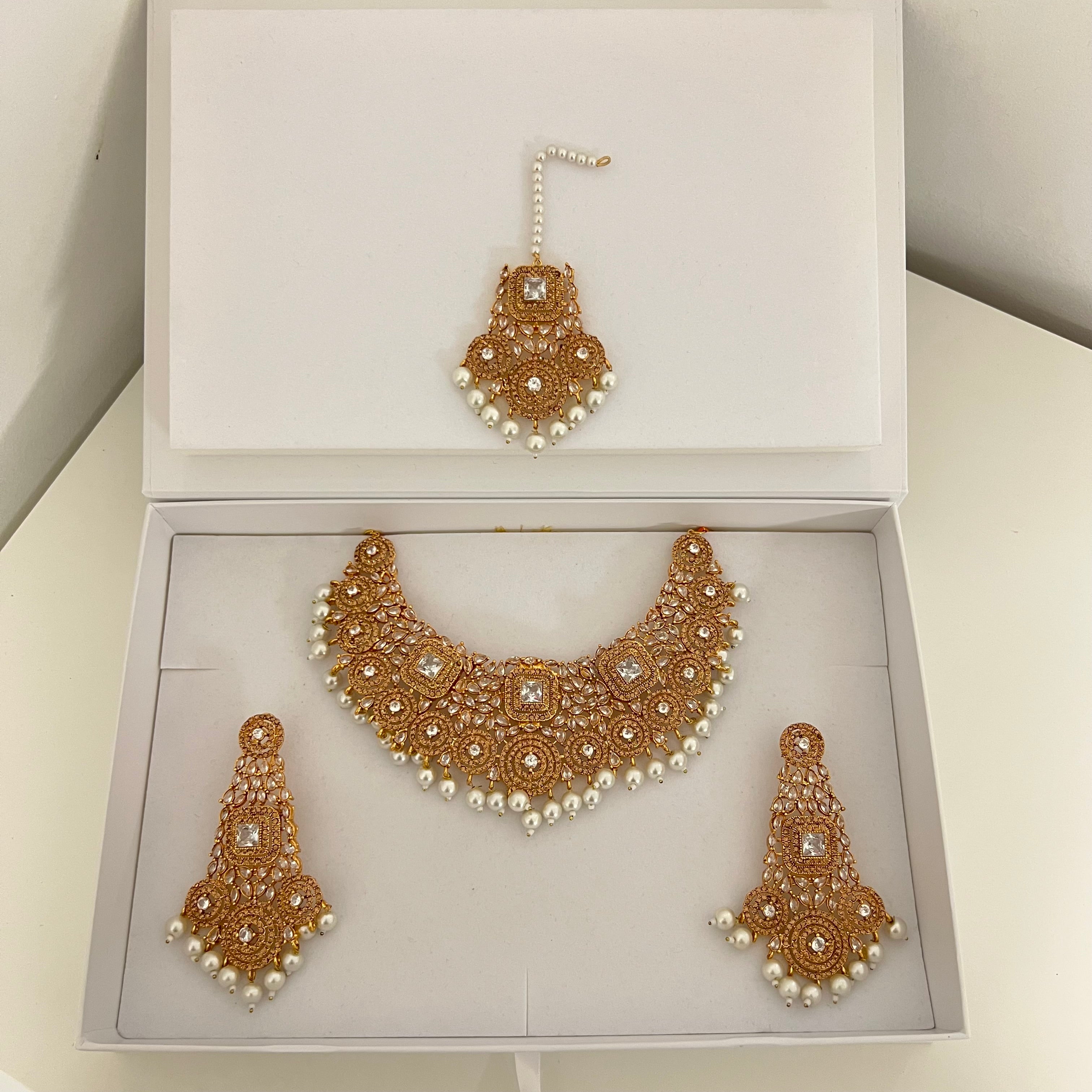 Sofia Necklace Set