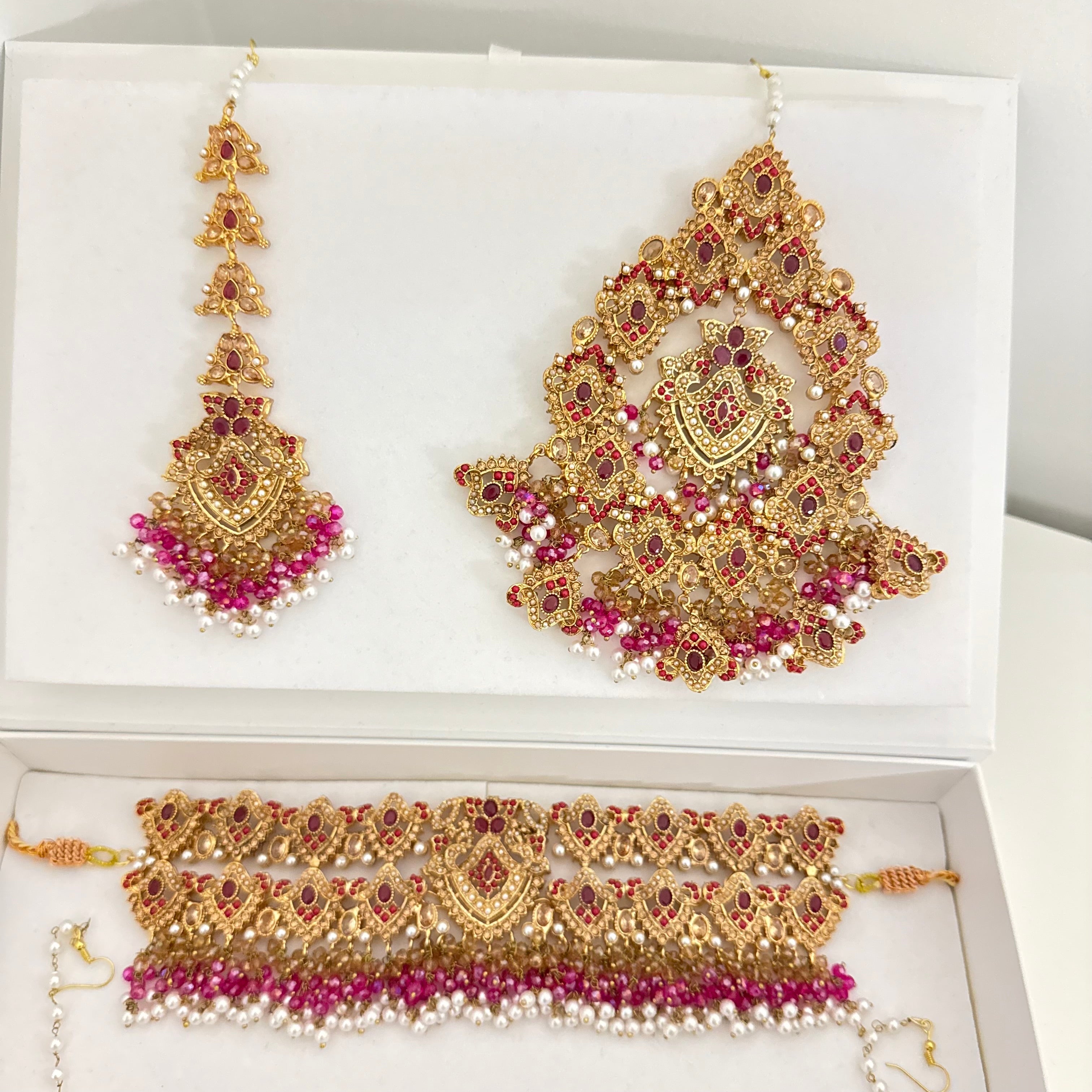 Isha Choker Set Pink & Gold