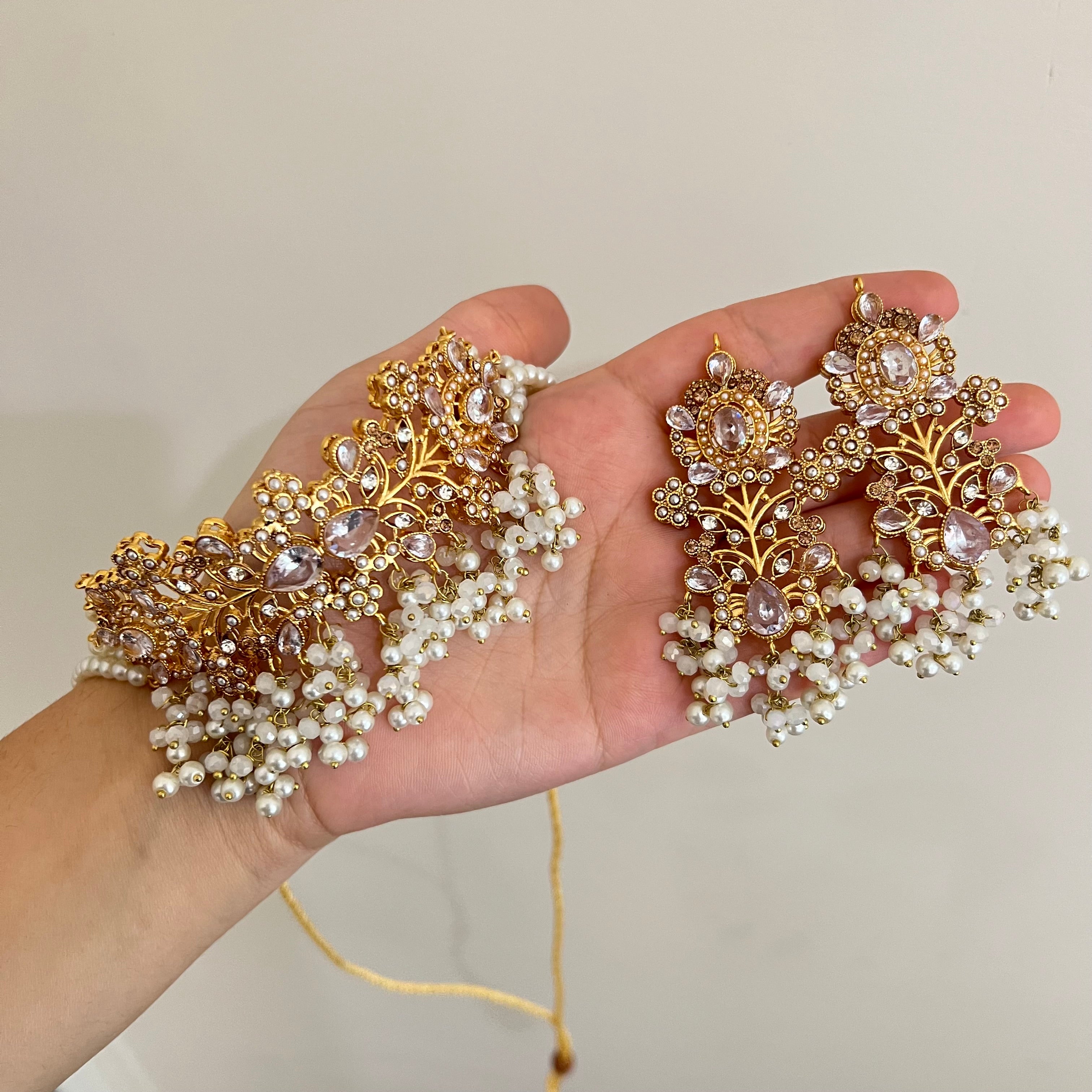 Reama Choker Set