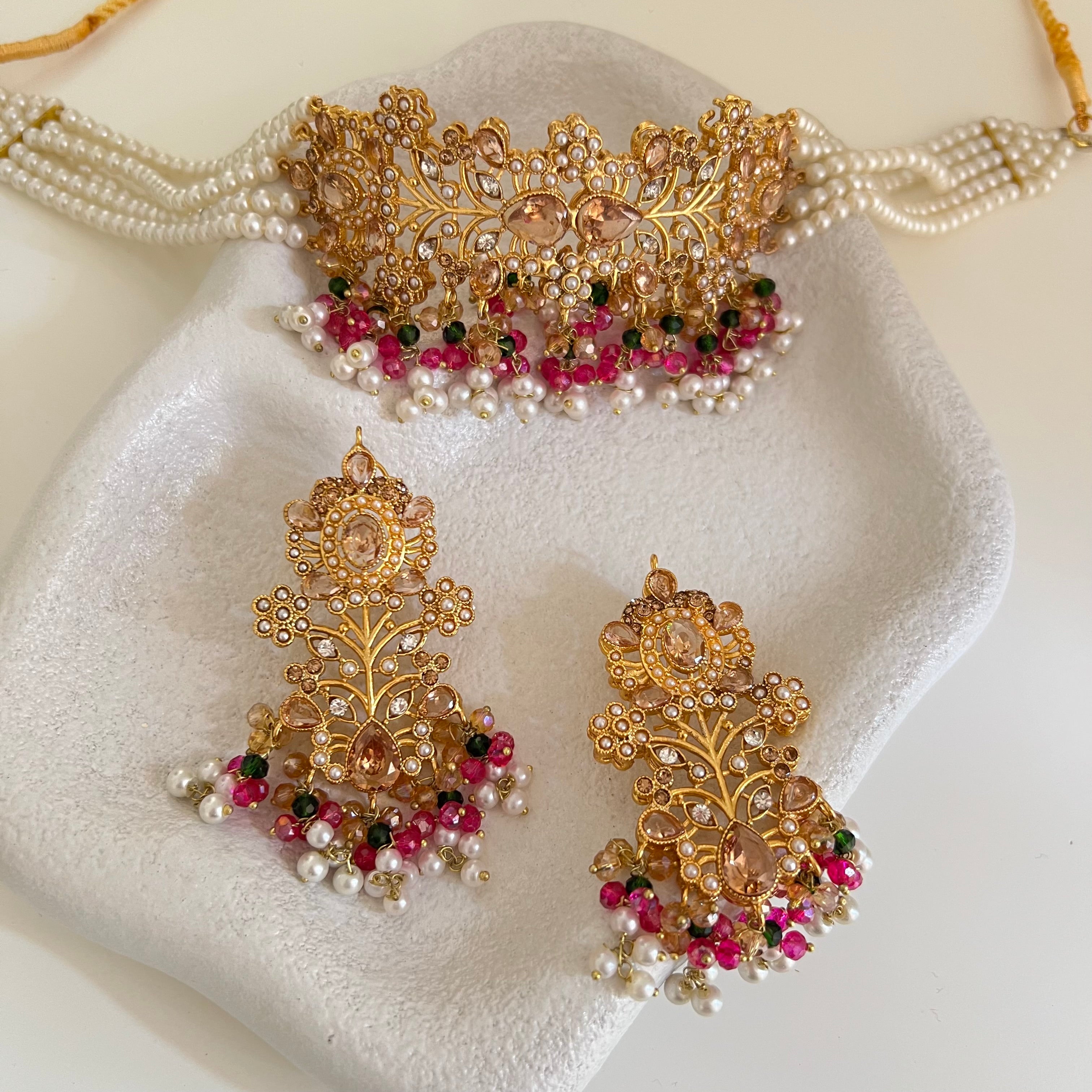 Reama Choker Set