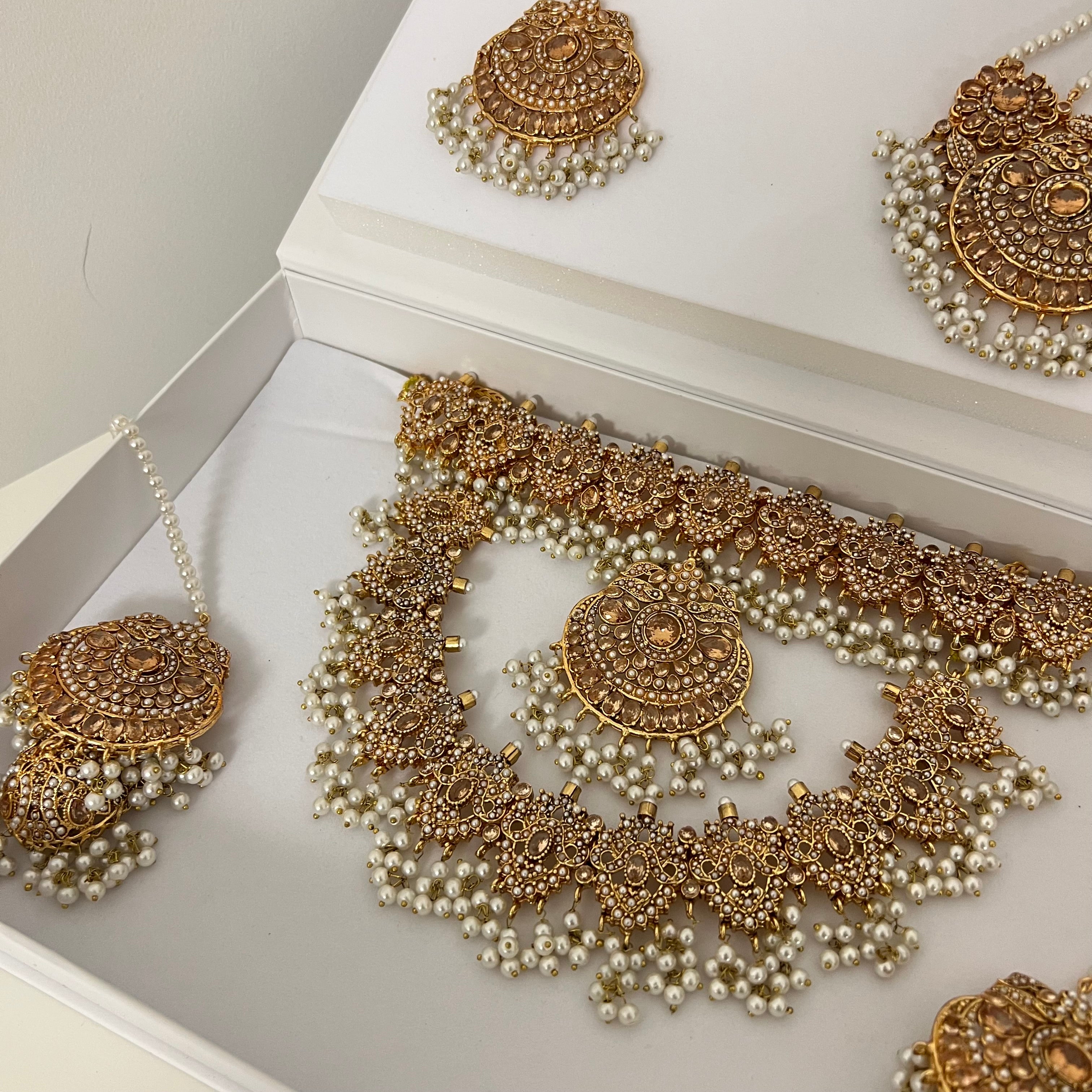 Dholak Bridal Set Gold