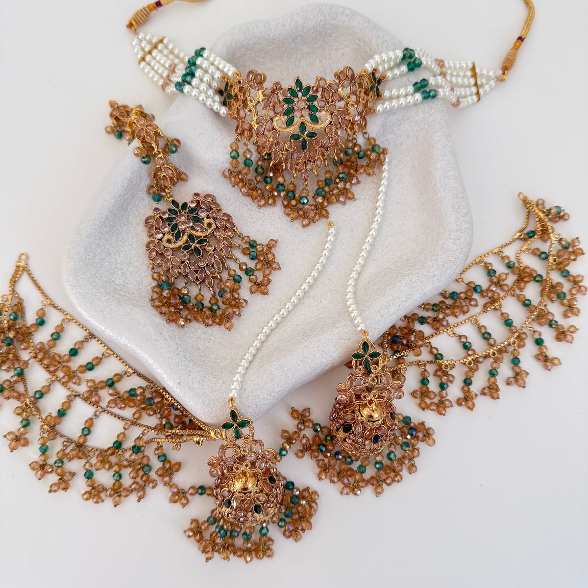 Mahira Choker Set