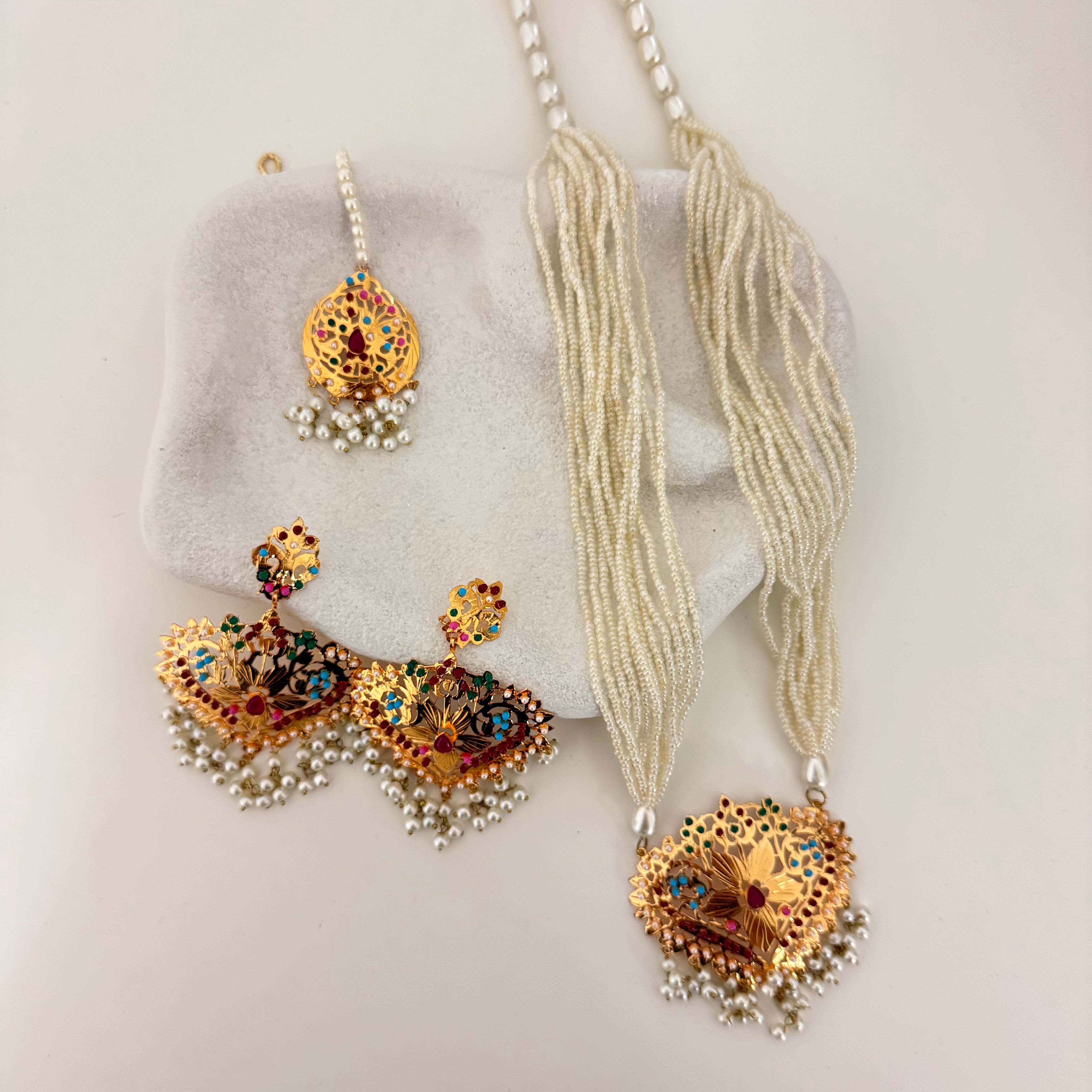 Uzma Necklace Set