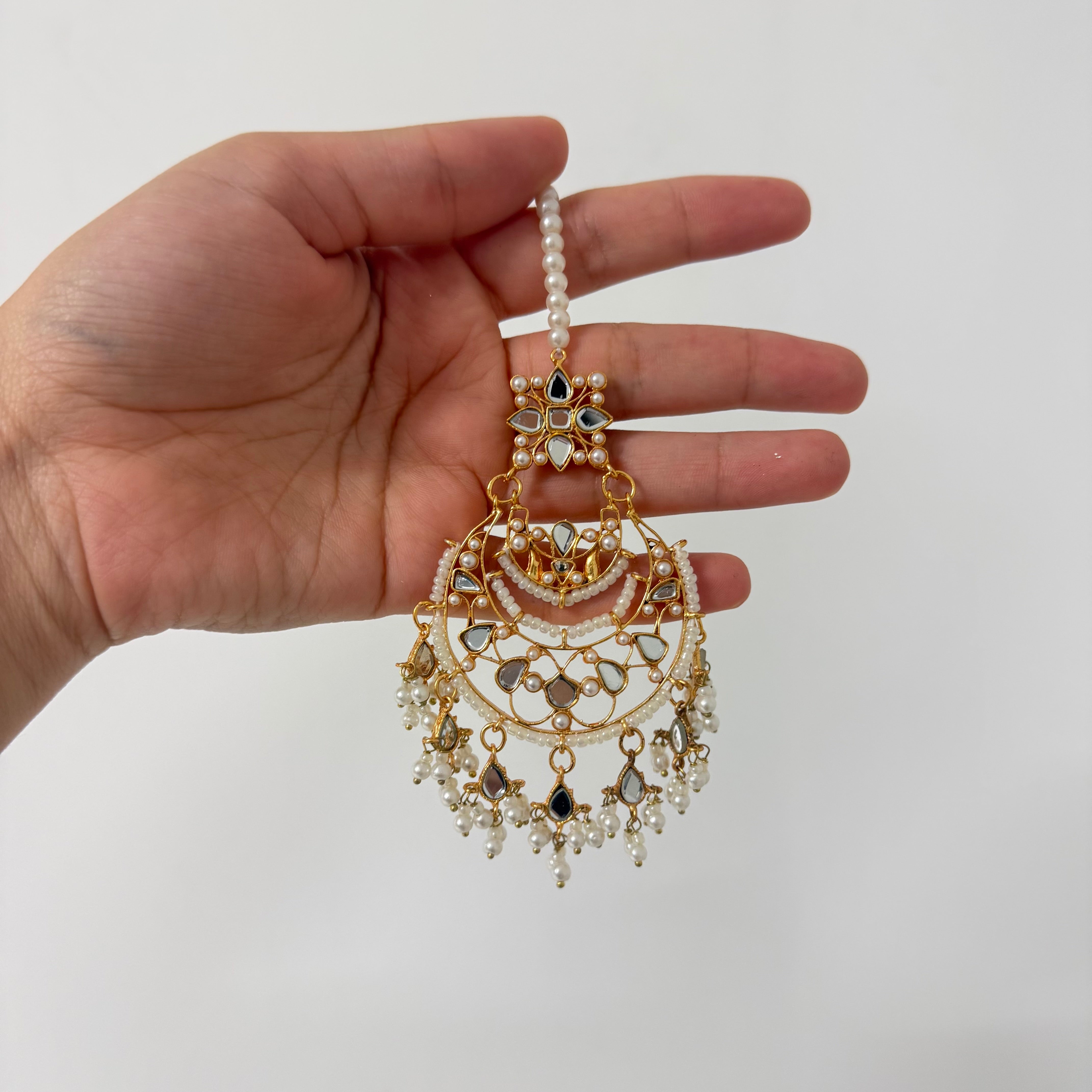 Selena Earring Tikka Set