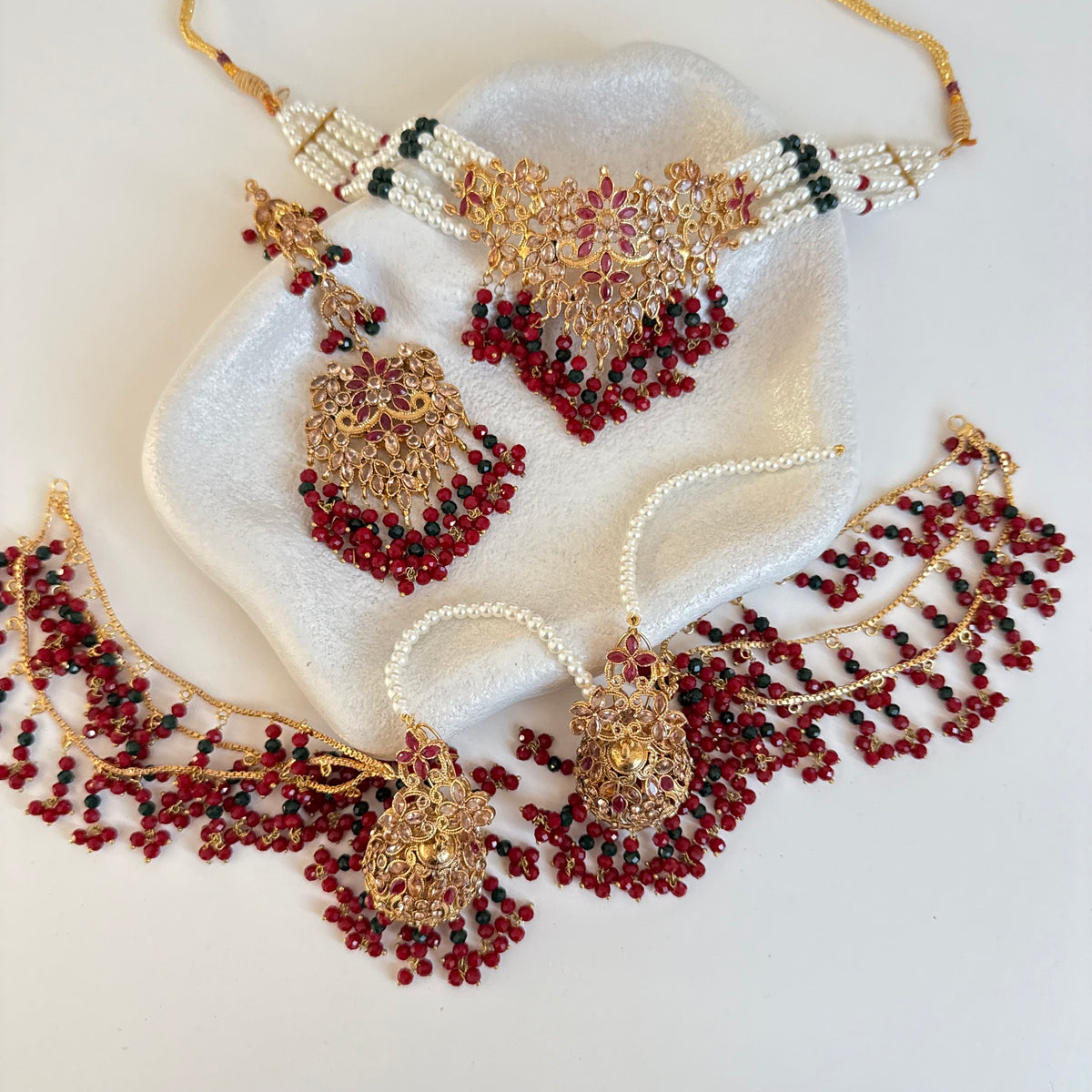 Mahira Choker Set