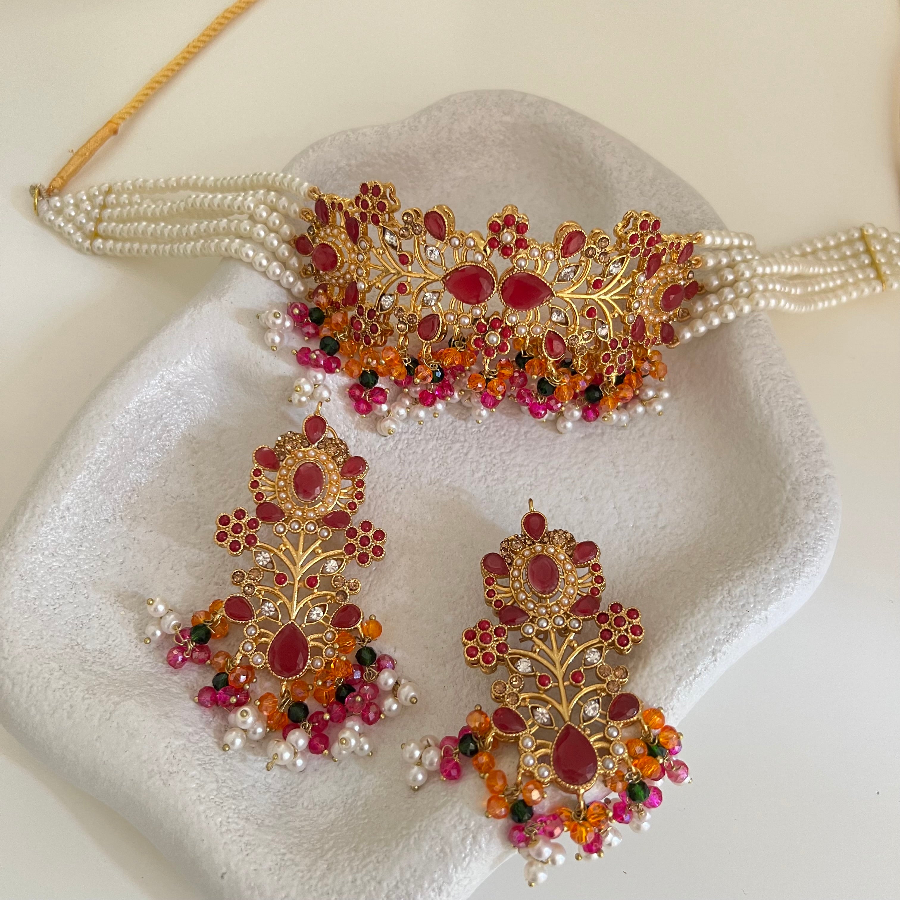 Reama Choker Set