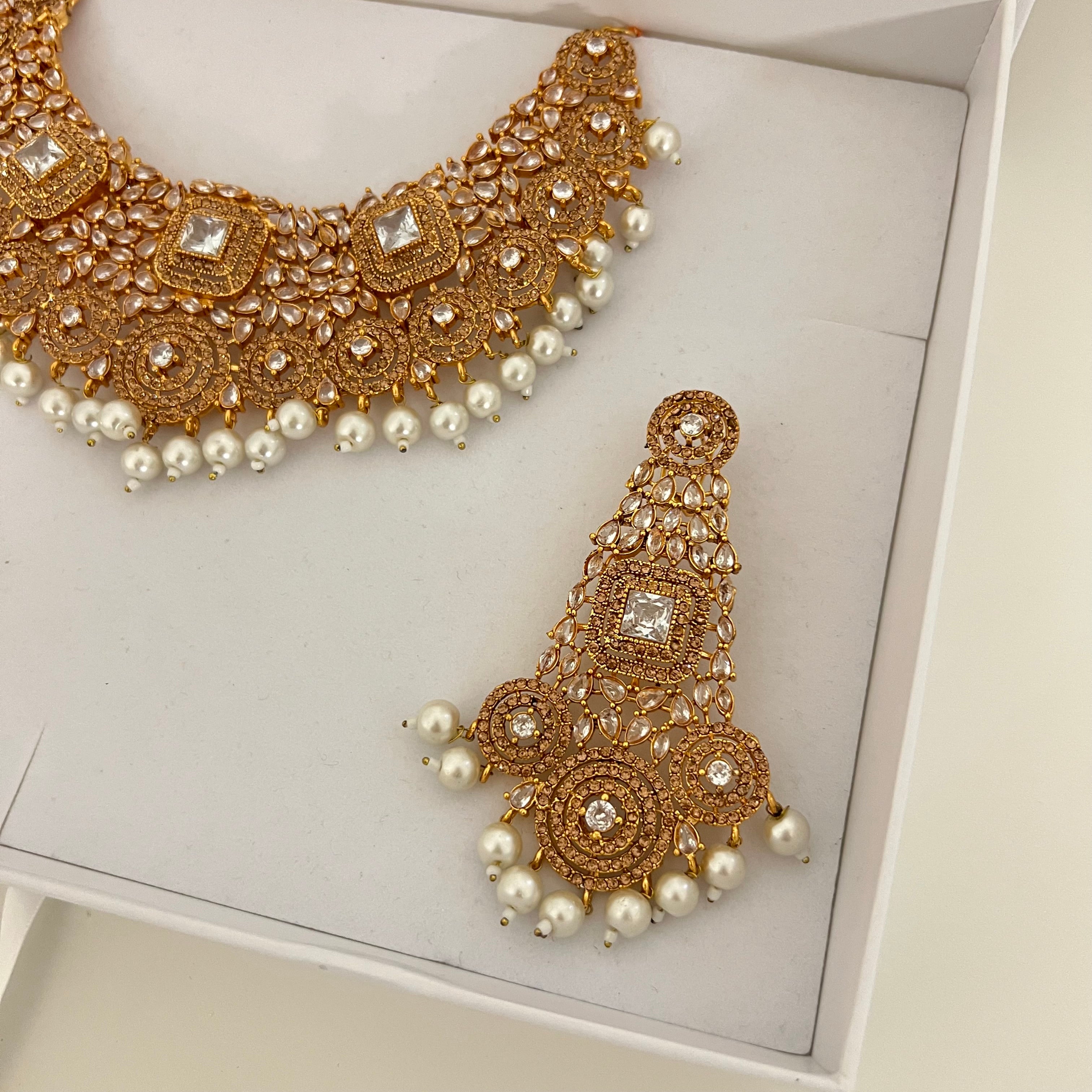 Sofia Necklace Set