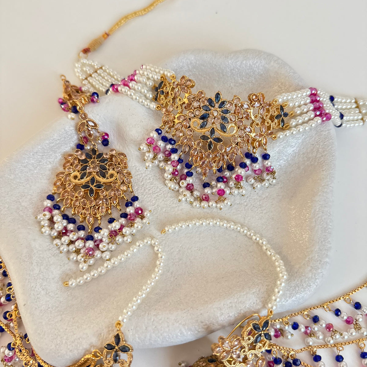 Mahira Choker Set