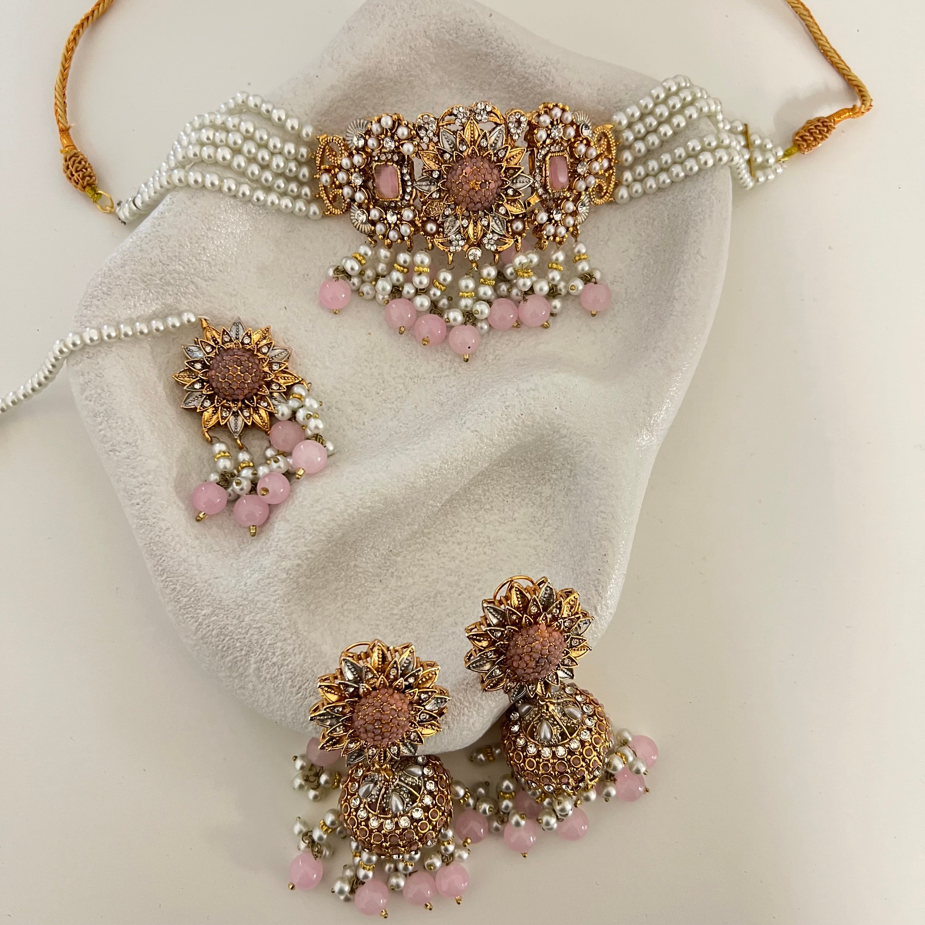 Kajal Choker Set