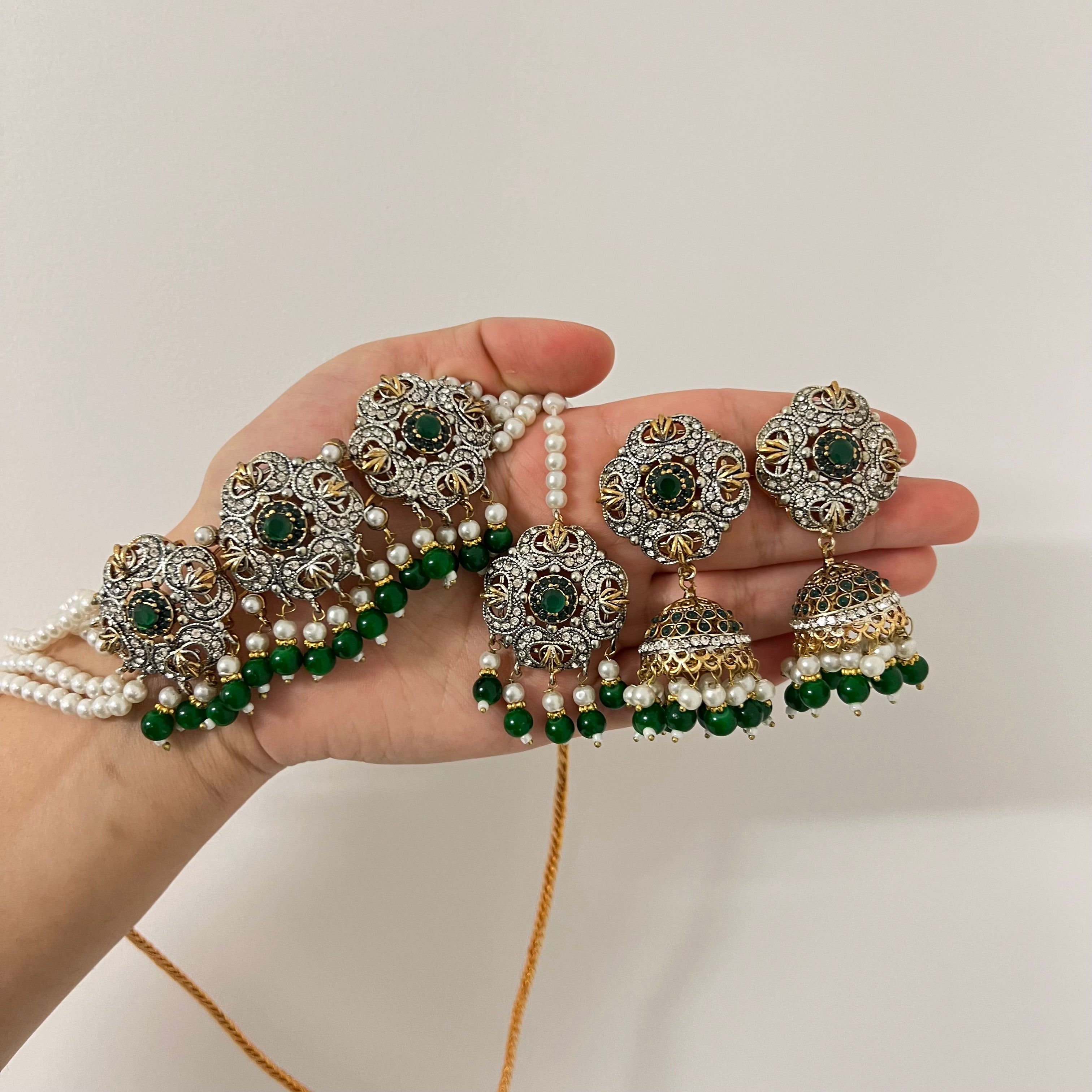 Mitchelle Choker Set