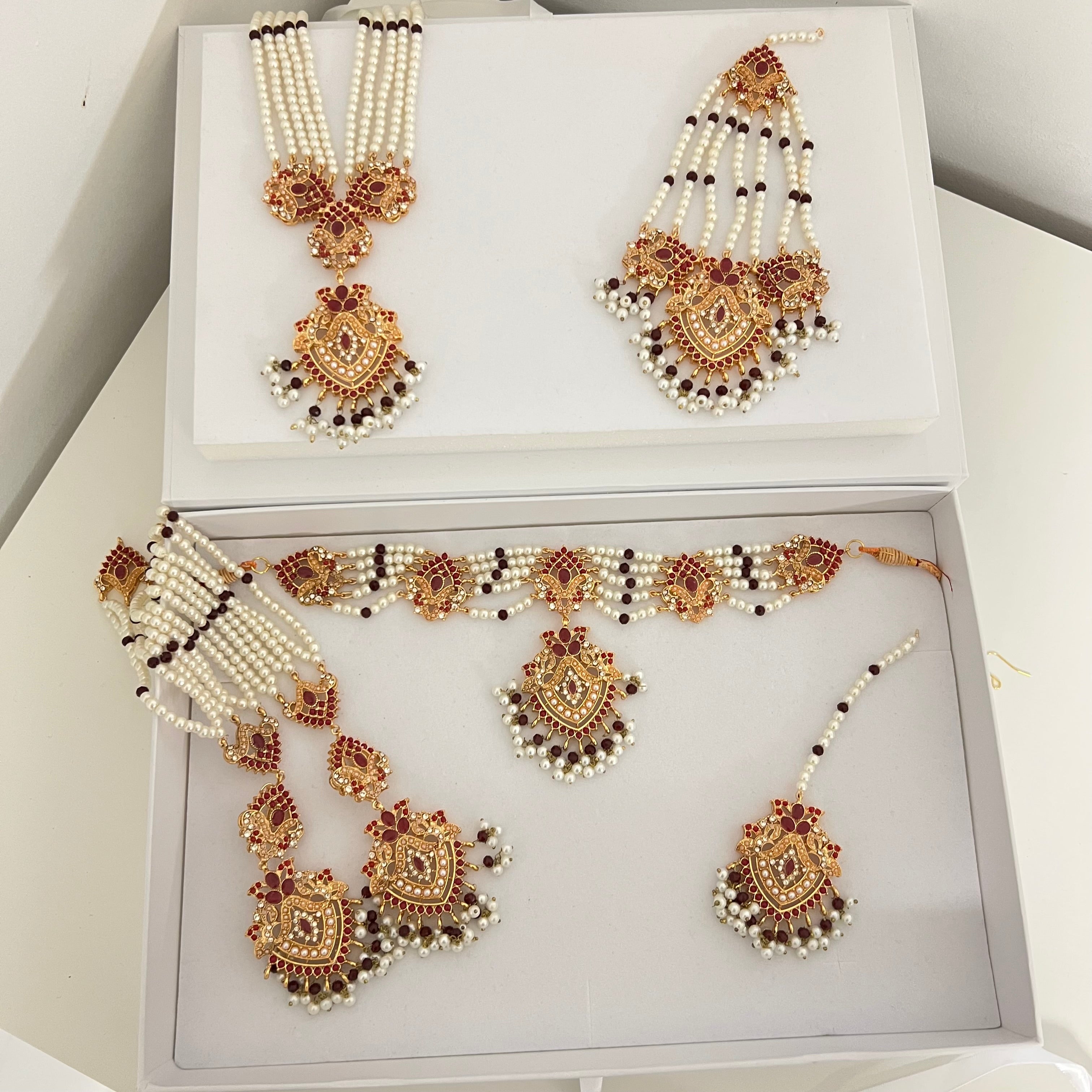Sameen Necklace Set