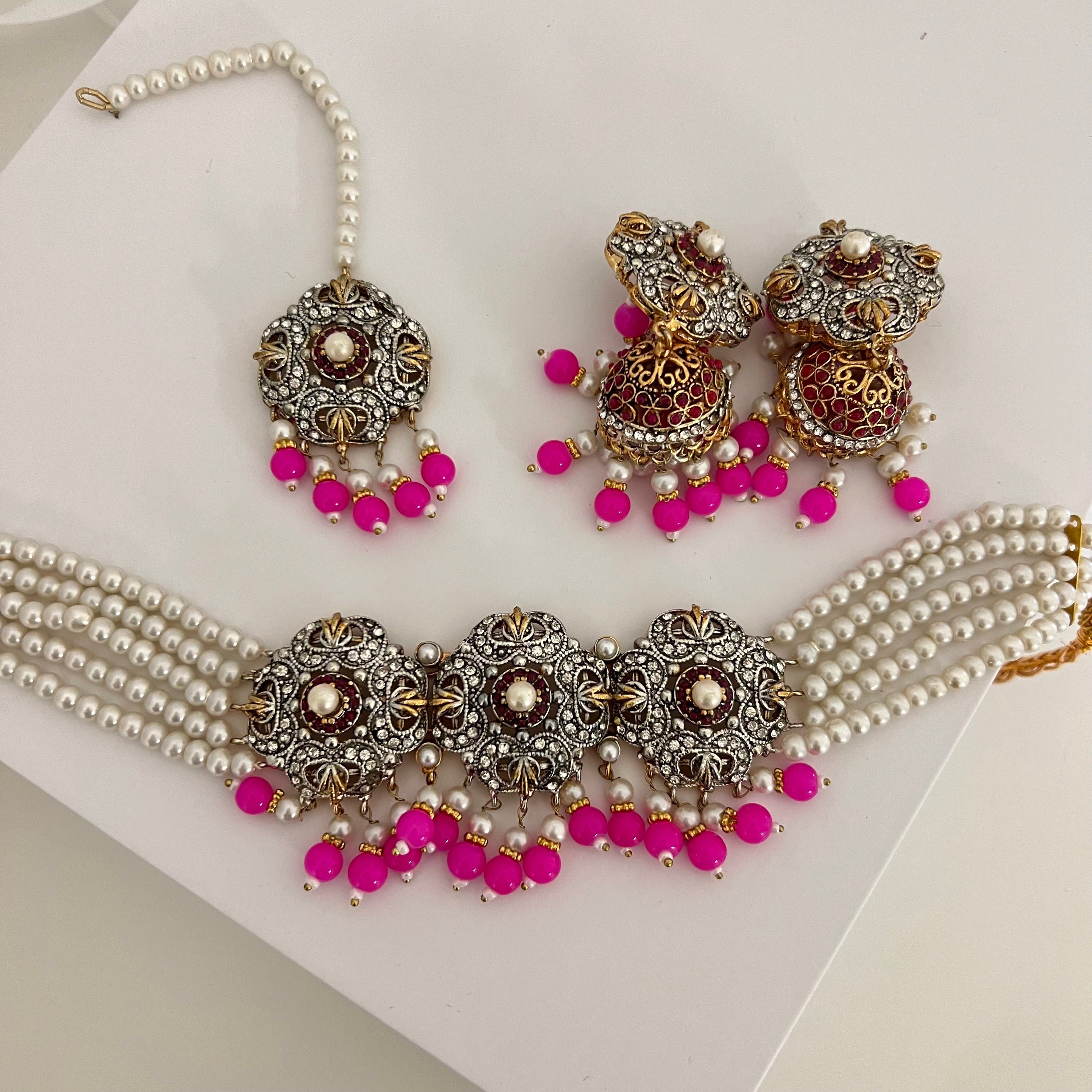 Mitchelle Choker Set