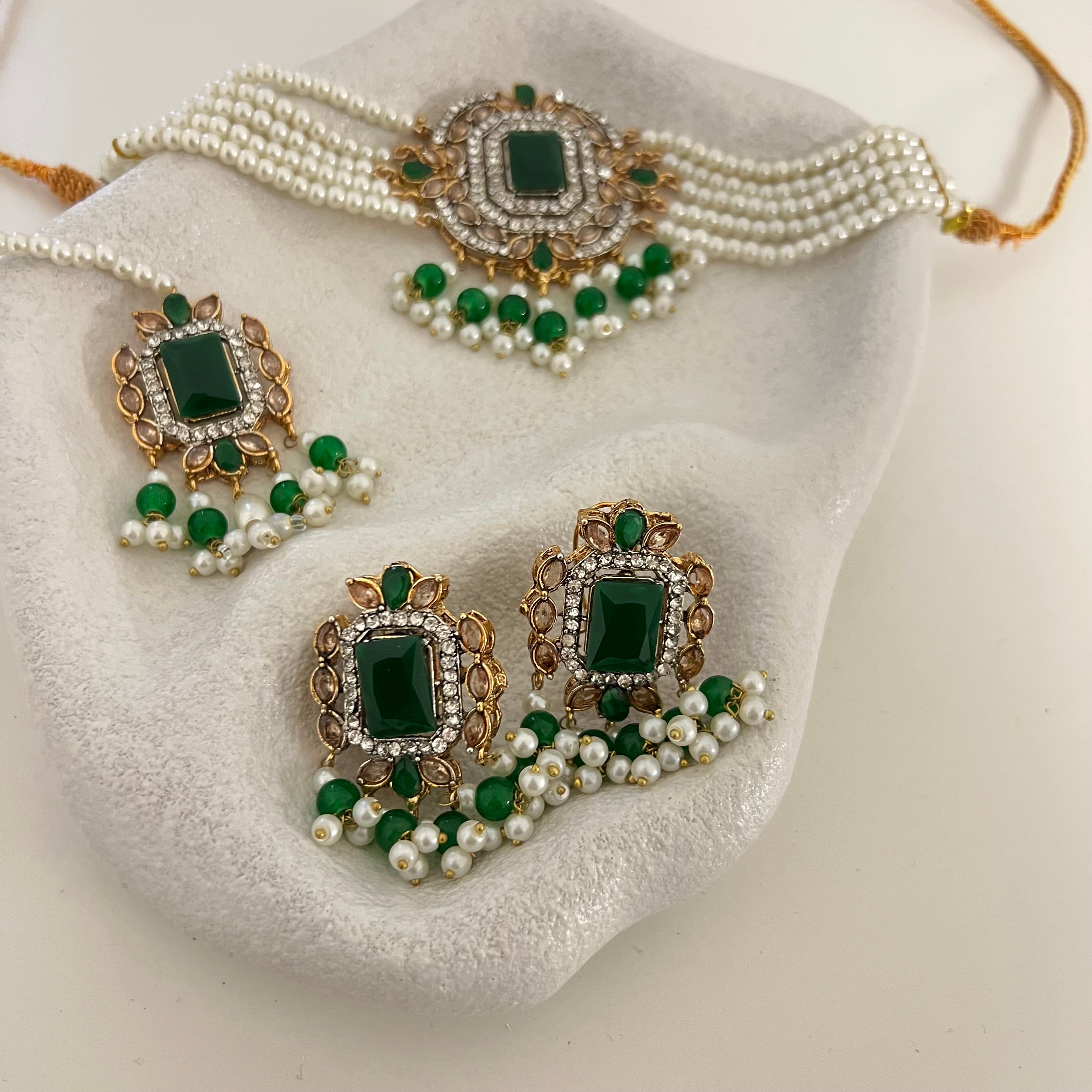 Sumaiya Choker Set