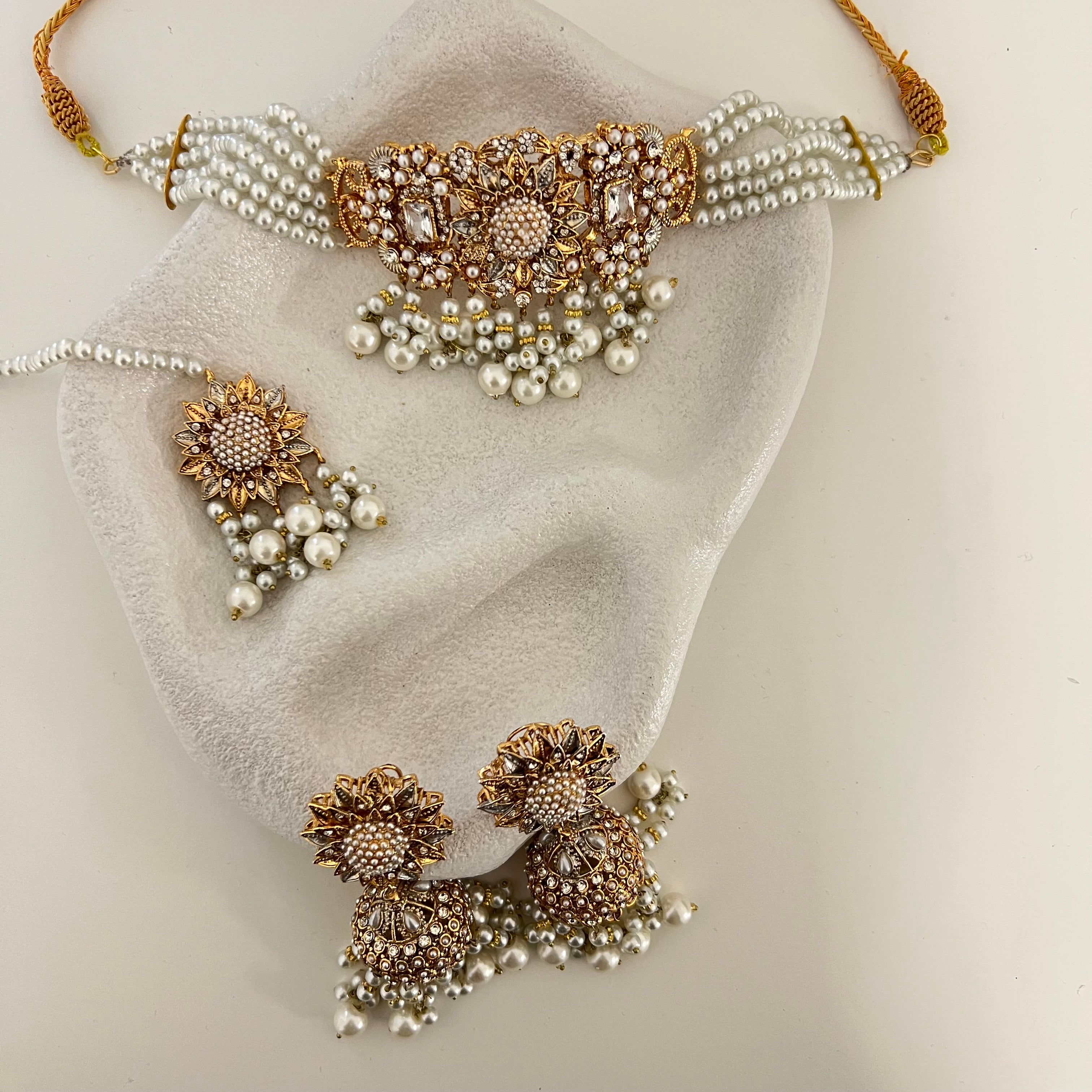 Kajal Choker Set
