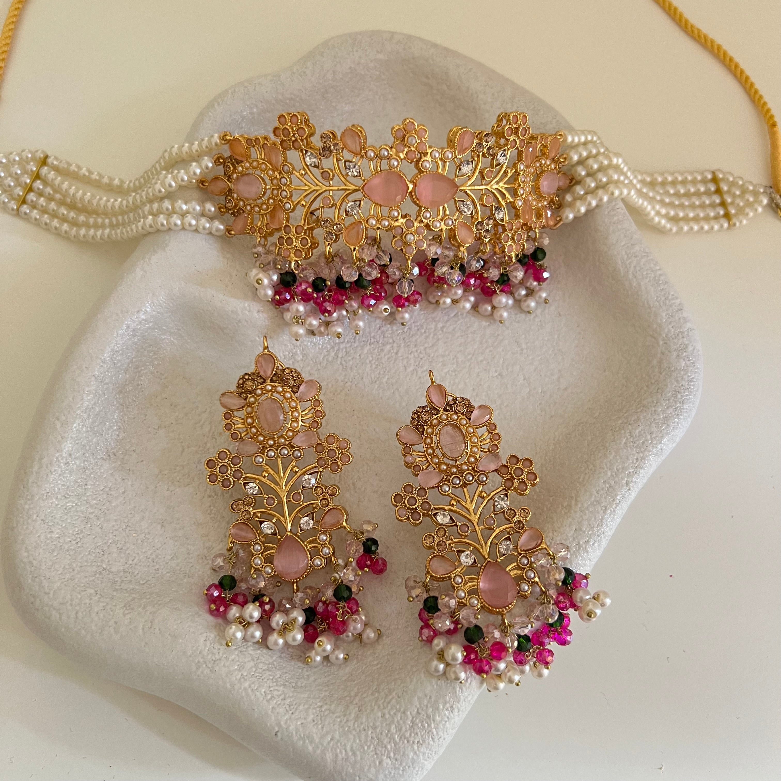 Reama Choker Set