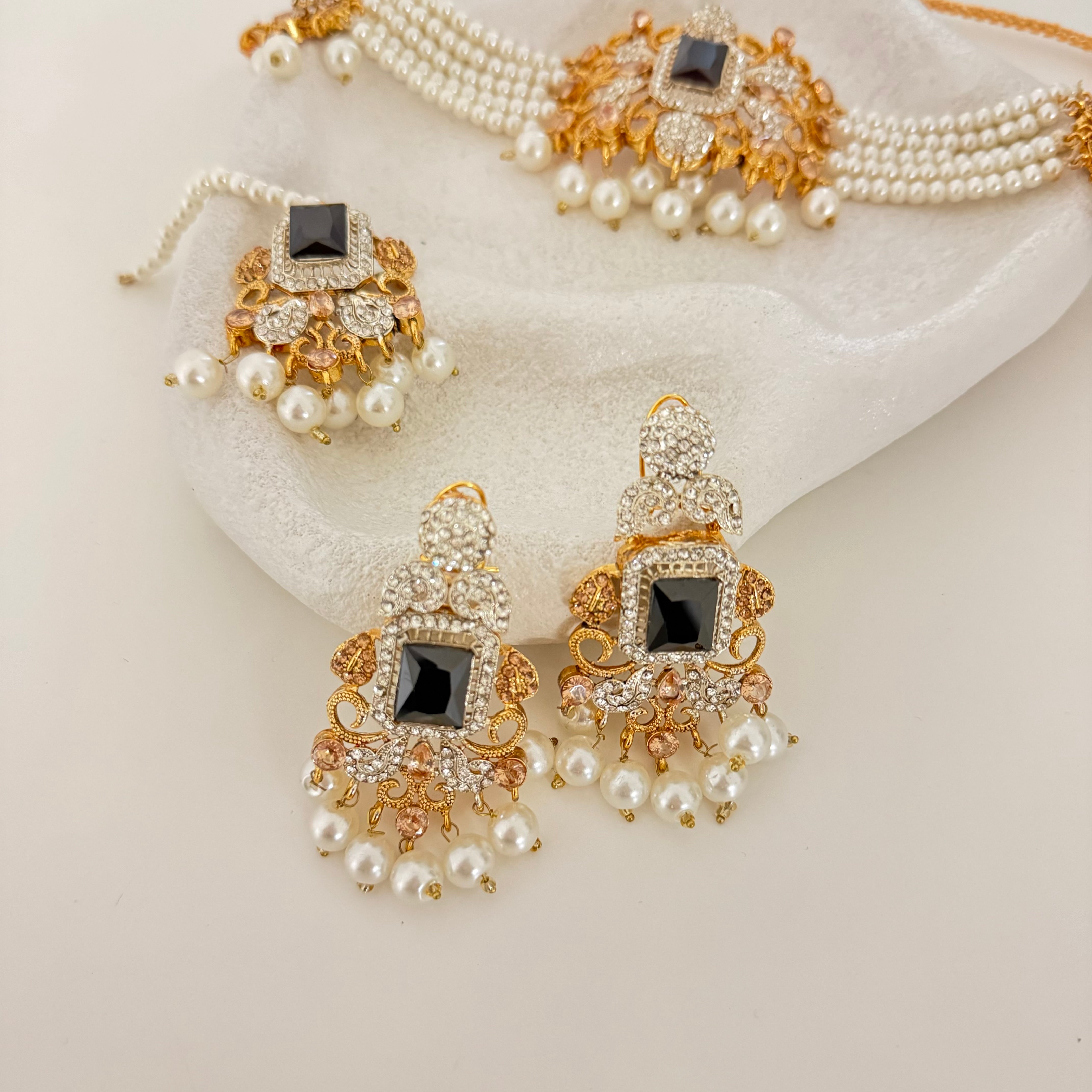 karina Choker Set Black