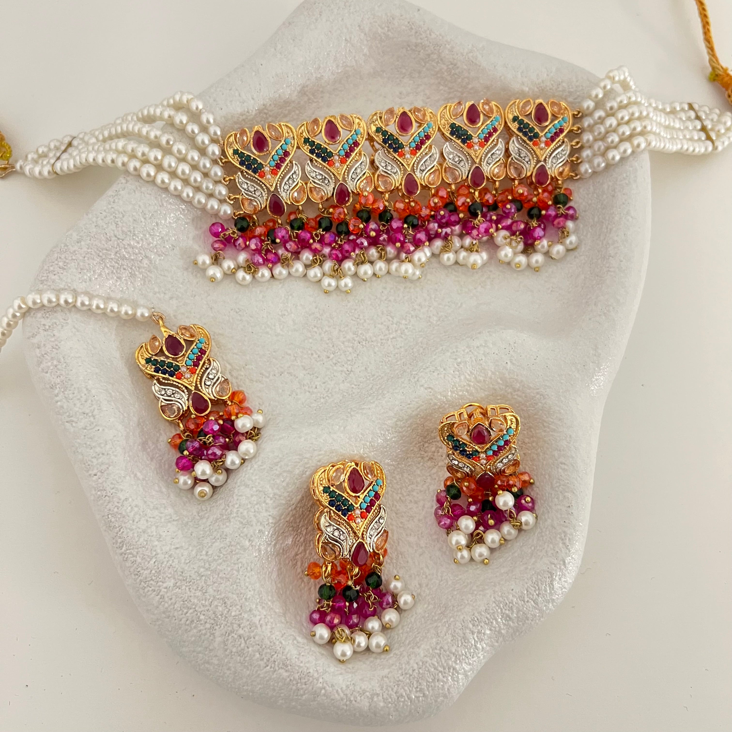 Nashwa Choker Set