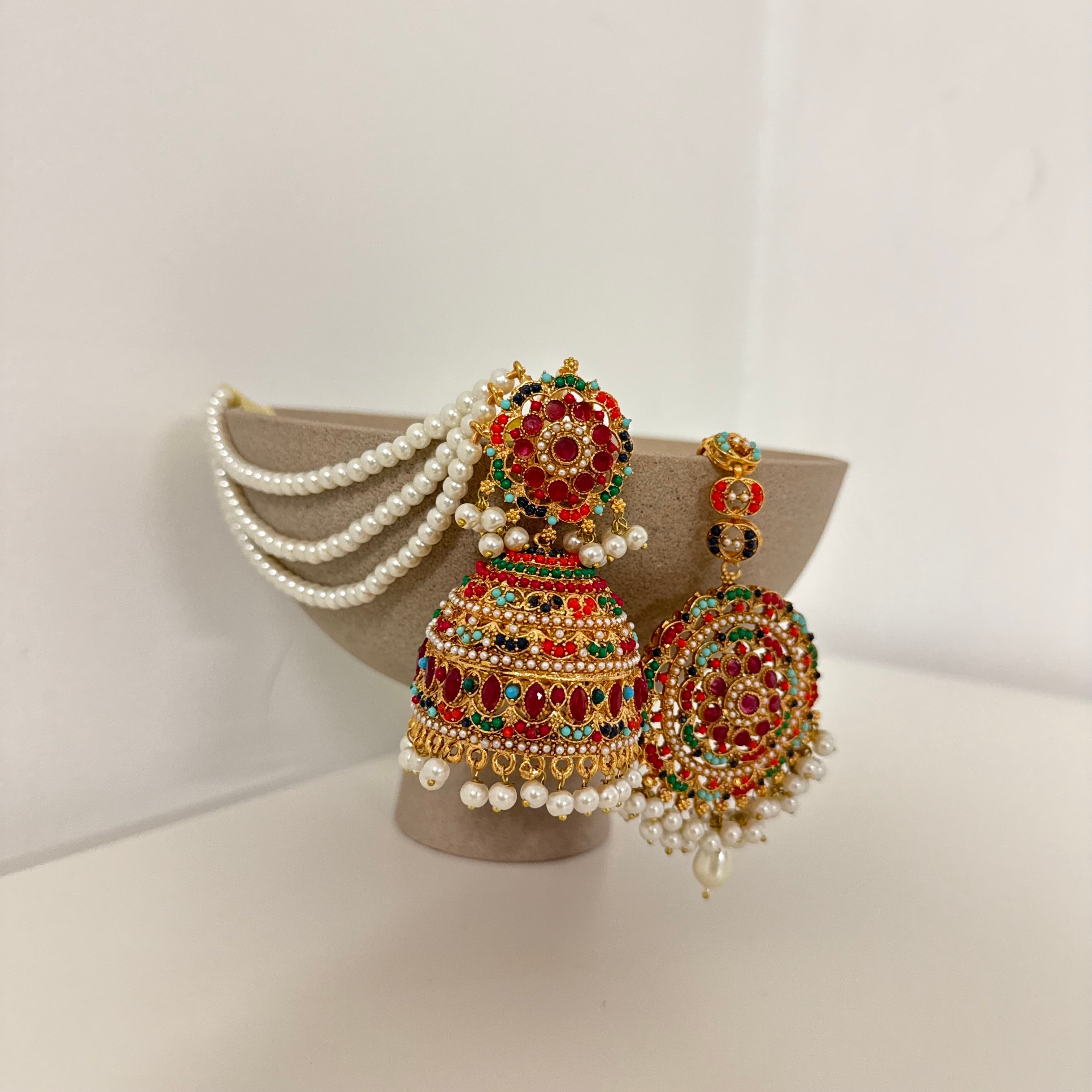 Zeenia Earrings & tikka