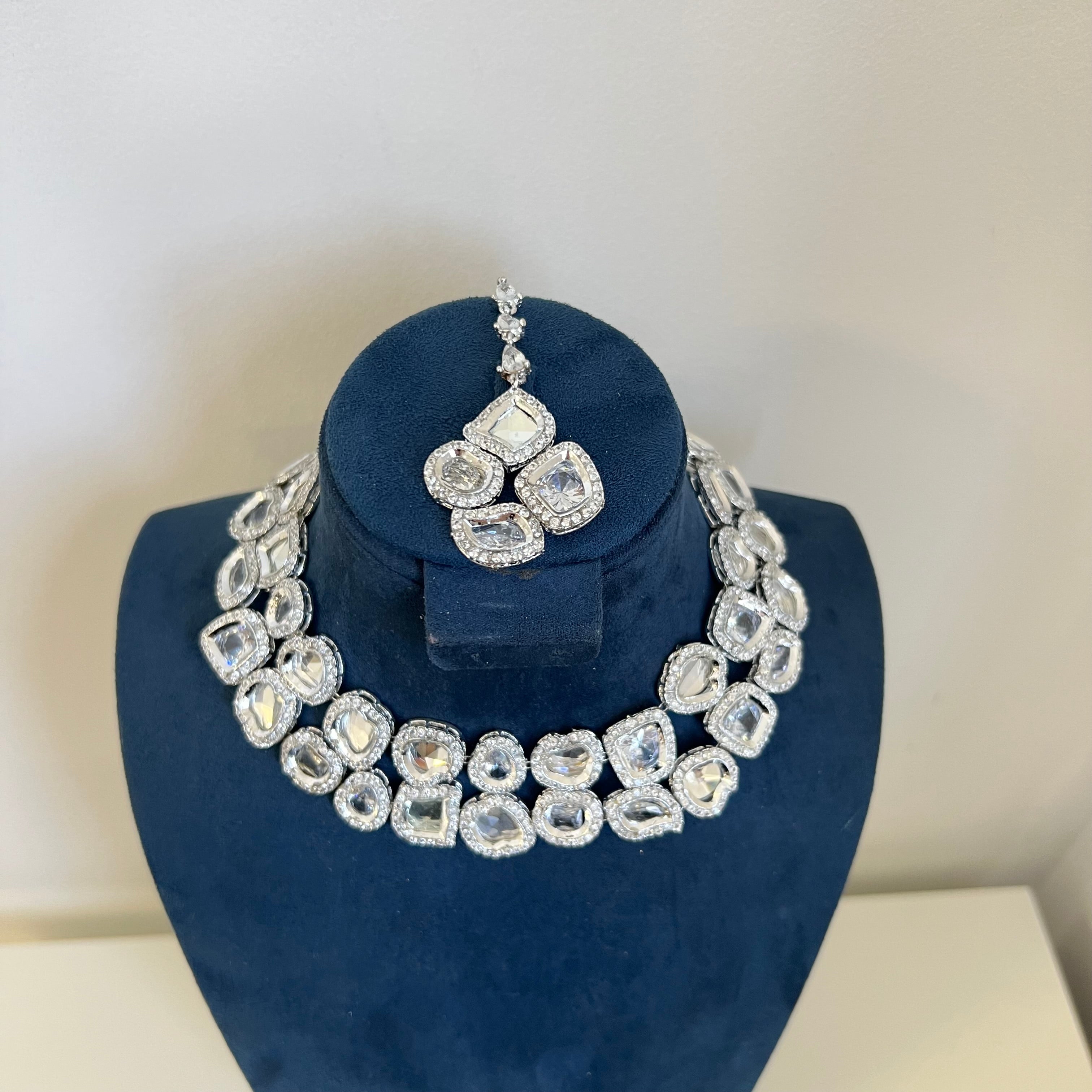 Vani Necklace Set Silver