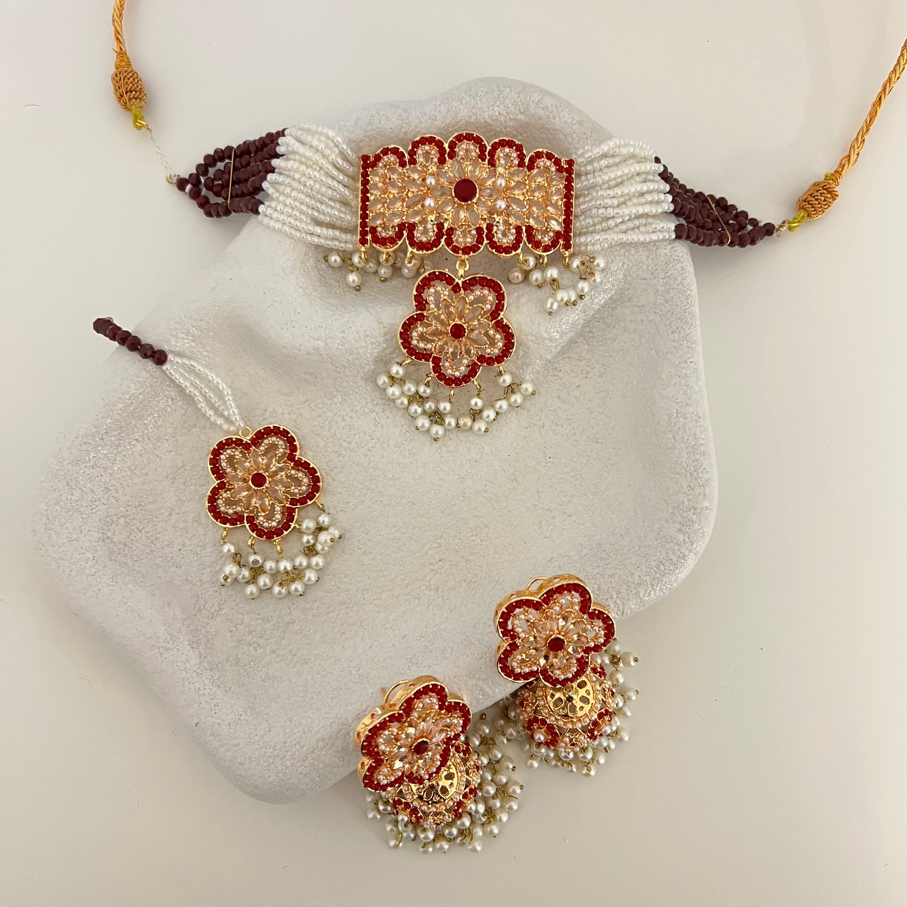 kamila Choker Set