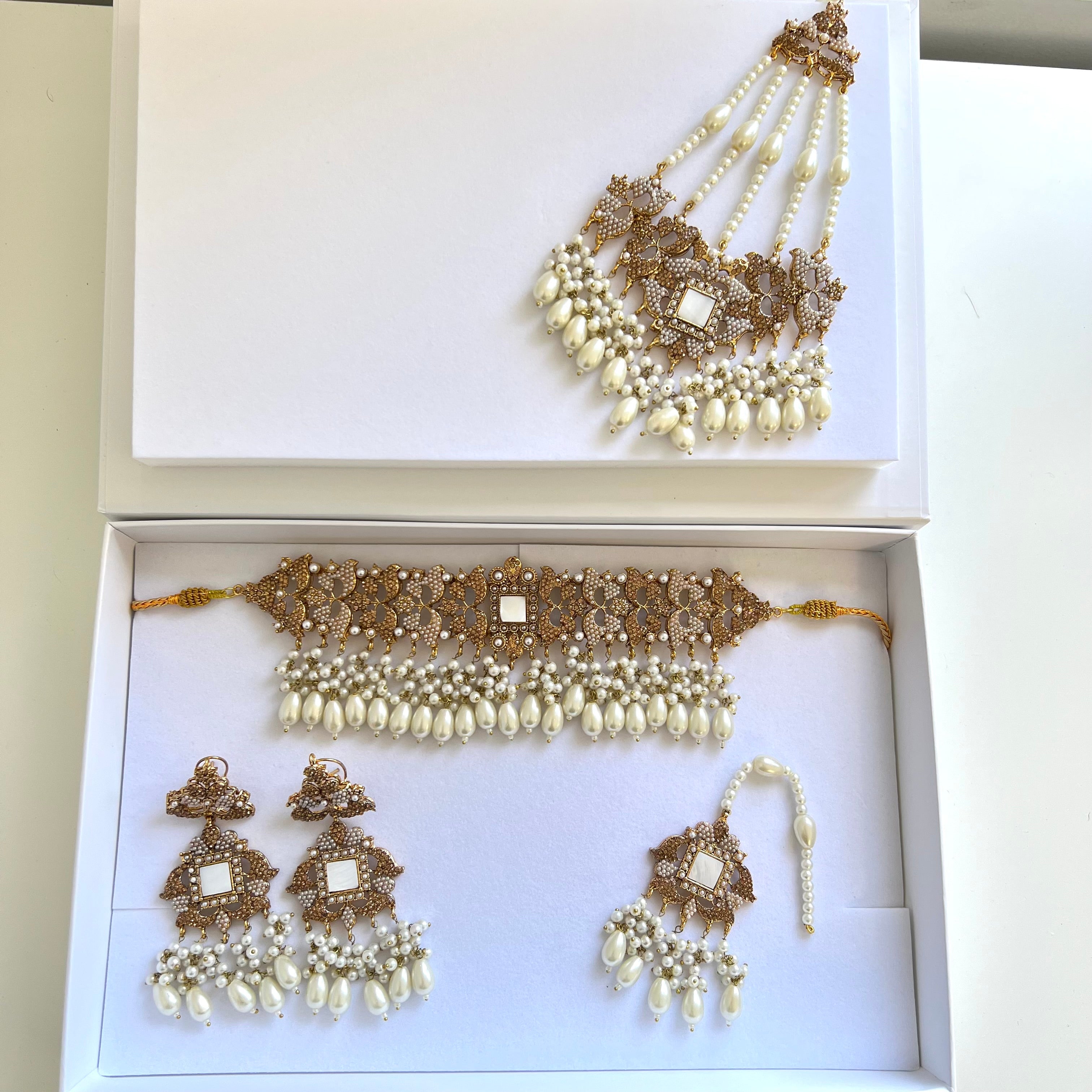 Samira Choker Set White