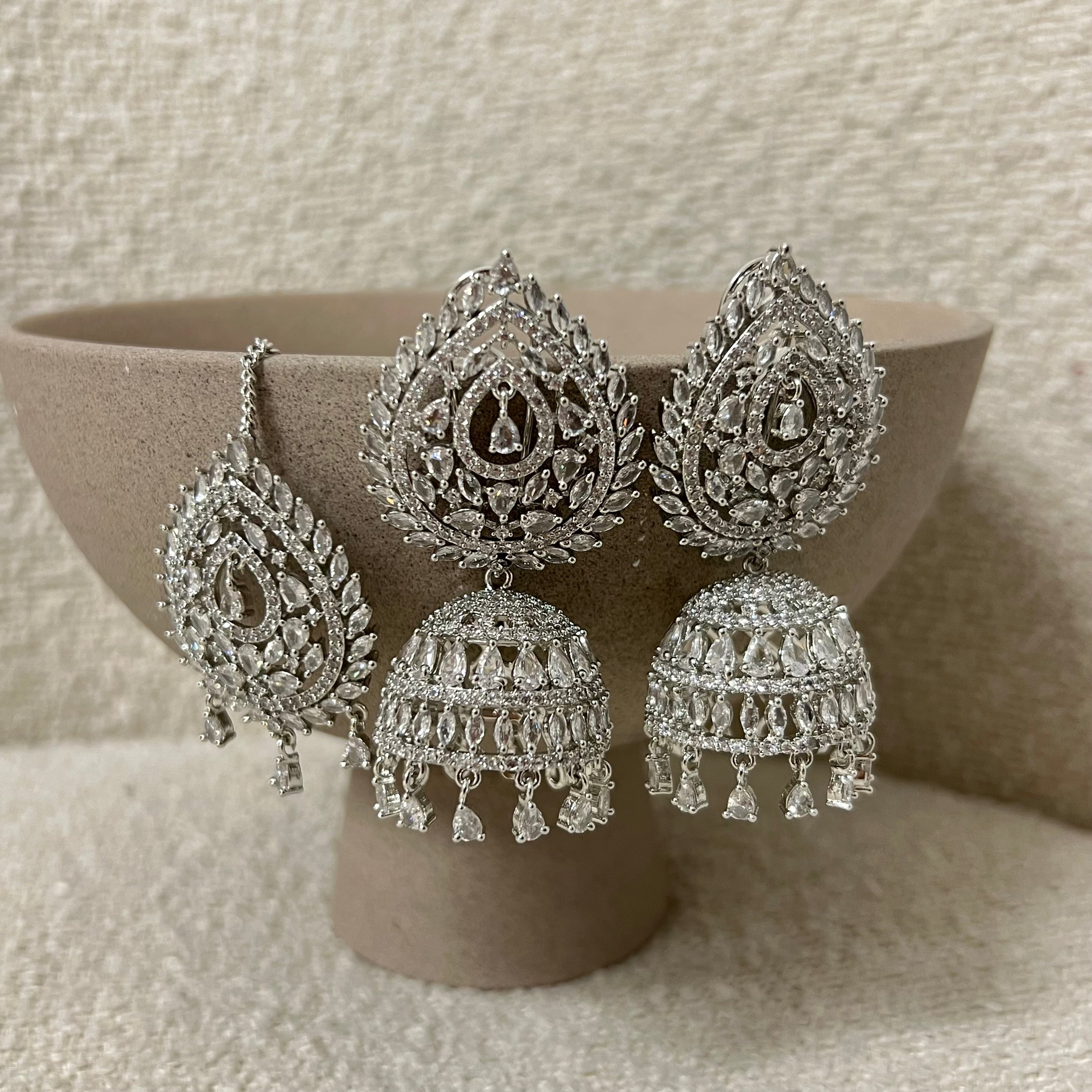 Ayah Jhumka Set