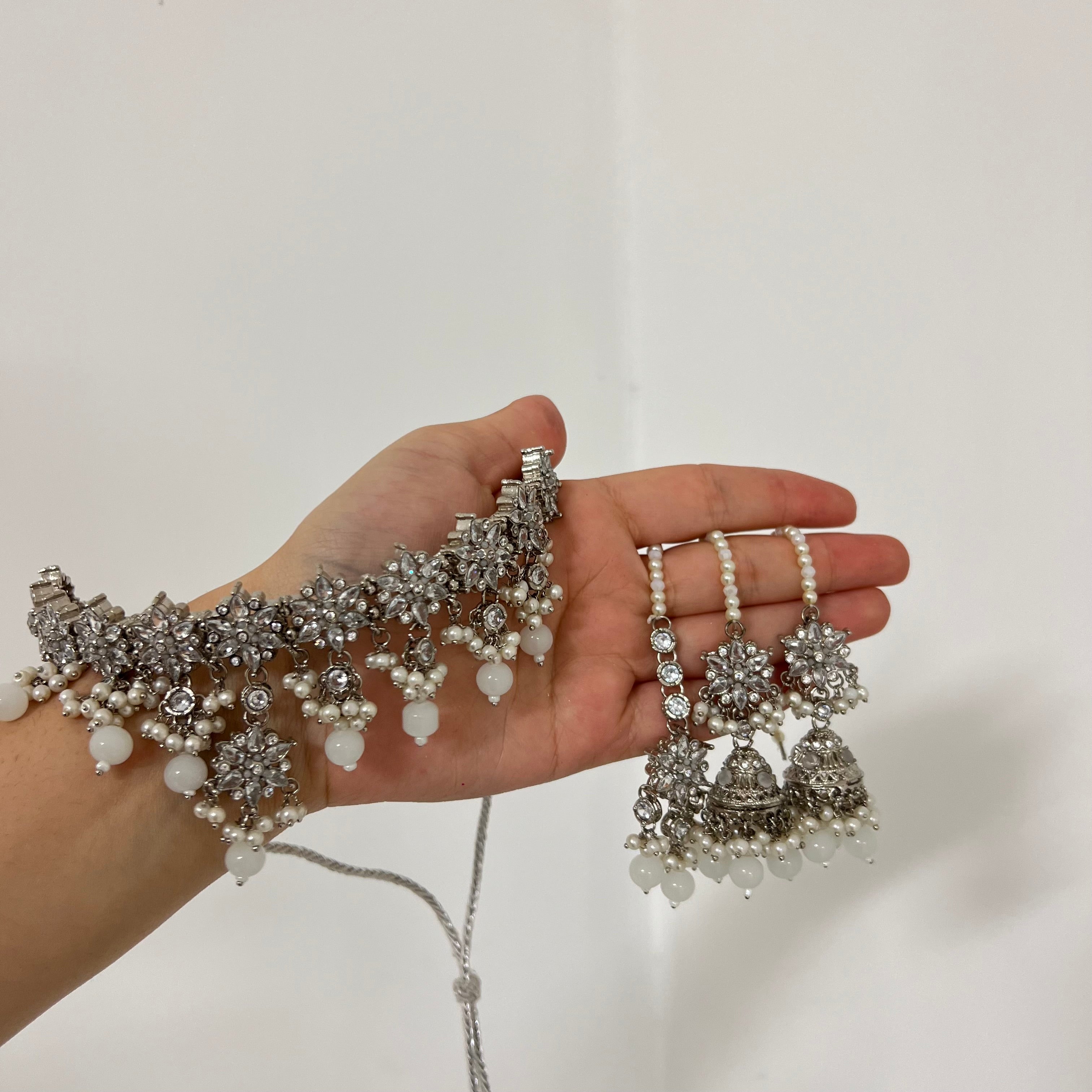 Freya Choker Set
