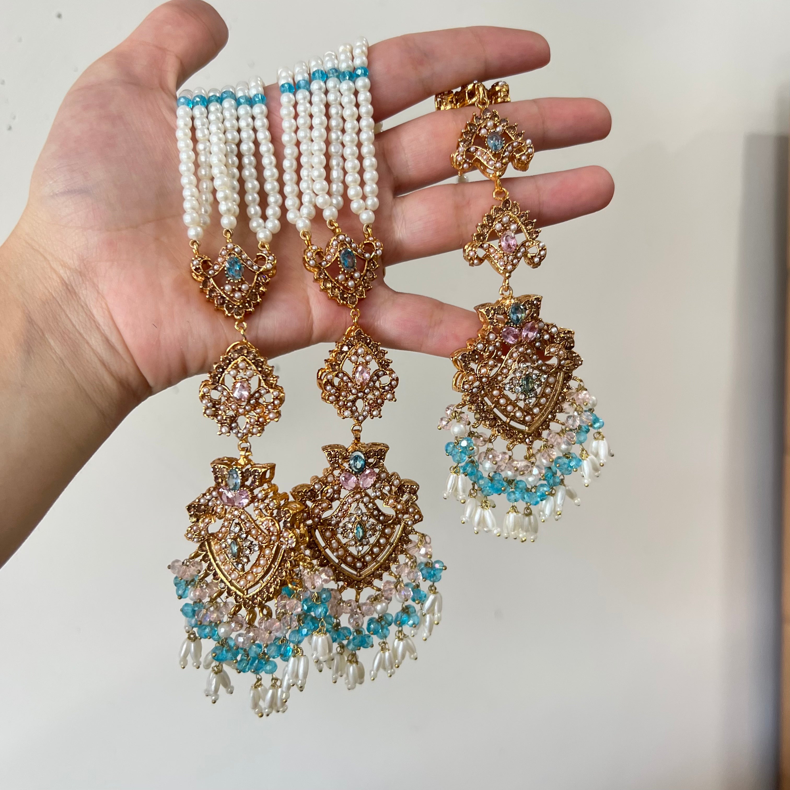 Sureya Earrings & Tikka Blue/Pink