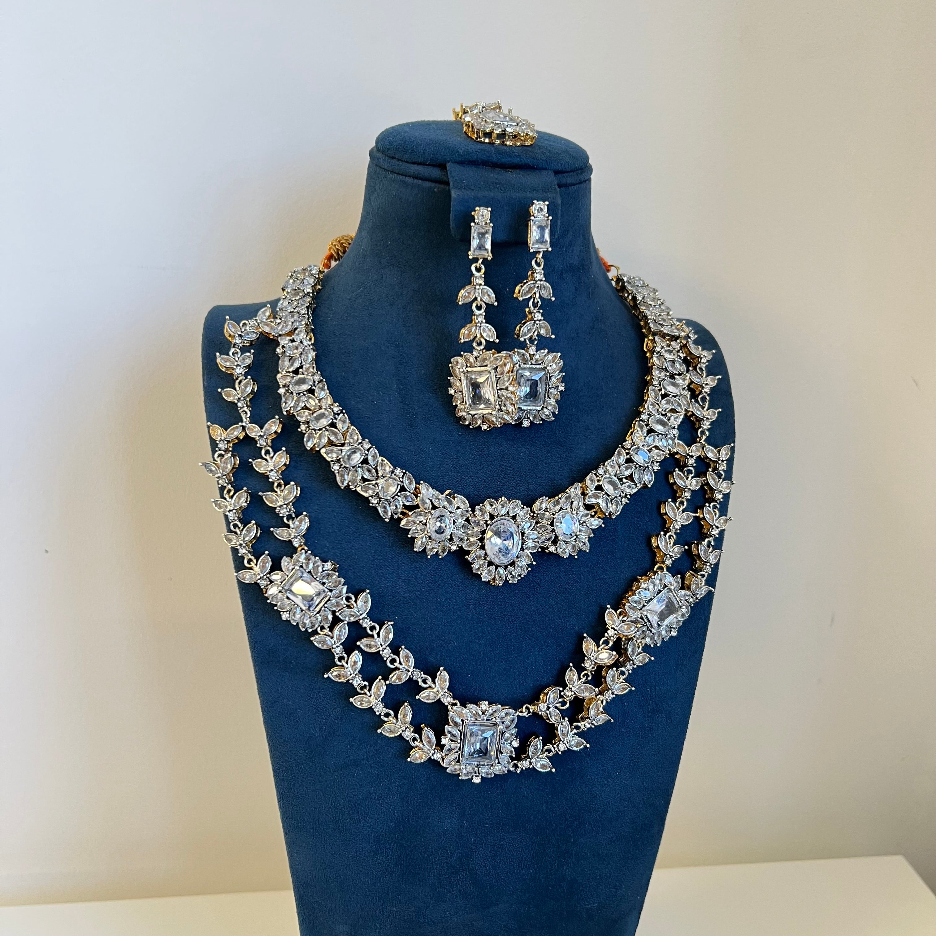 Zarnab Necklace Set Silver