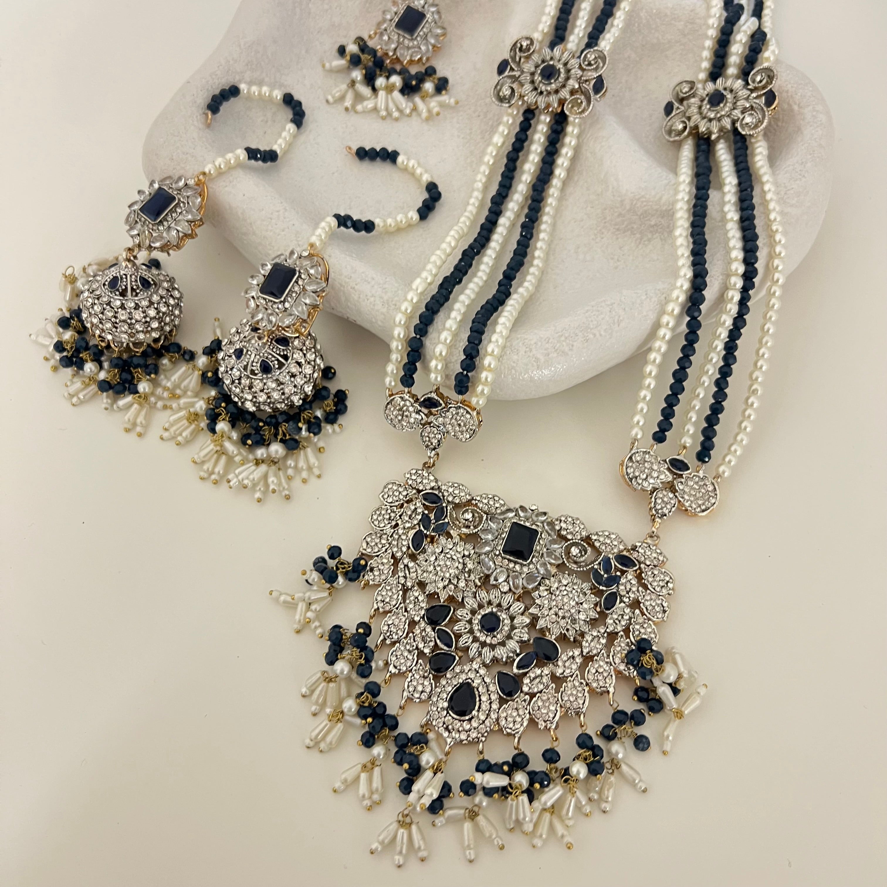 Alisha Long Necklace Set