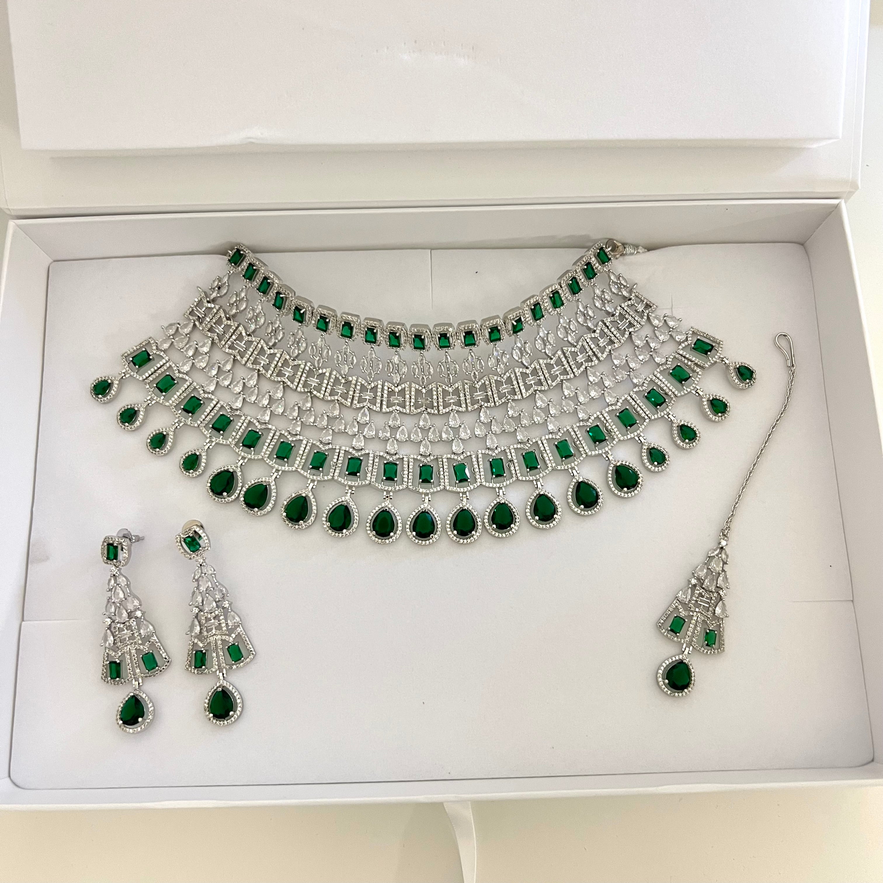 Asiah Necklace Set