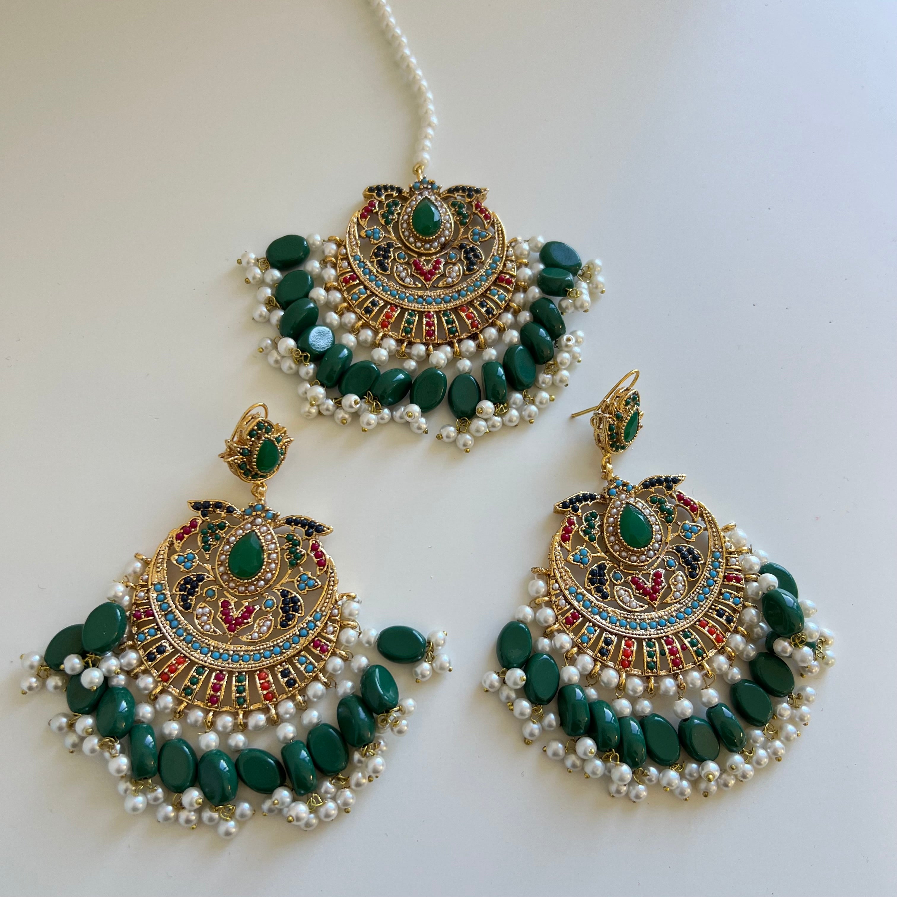 Hana Earrings Tikka Set Green