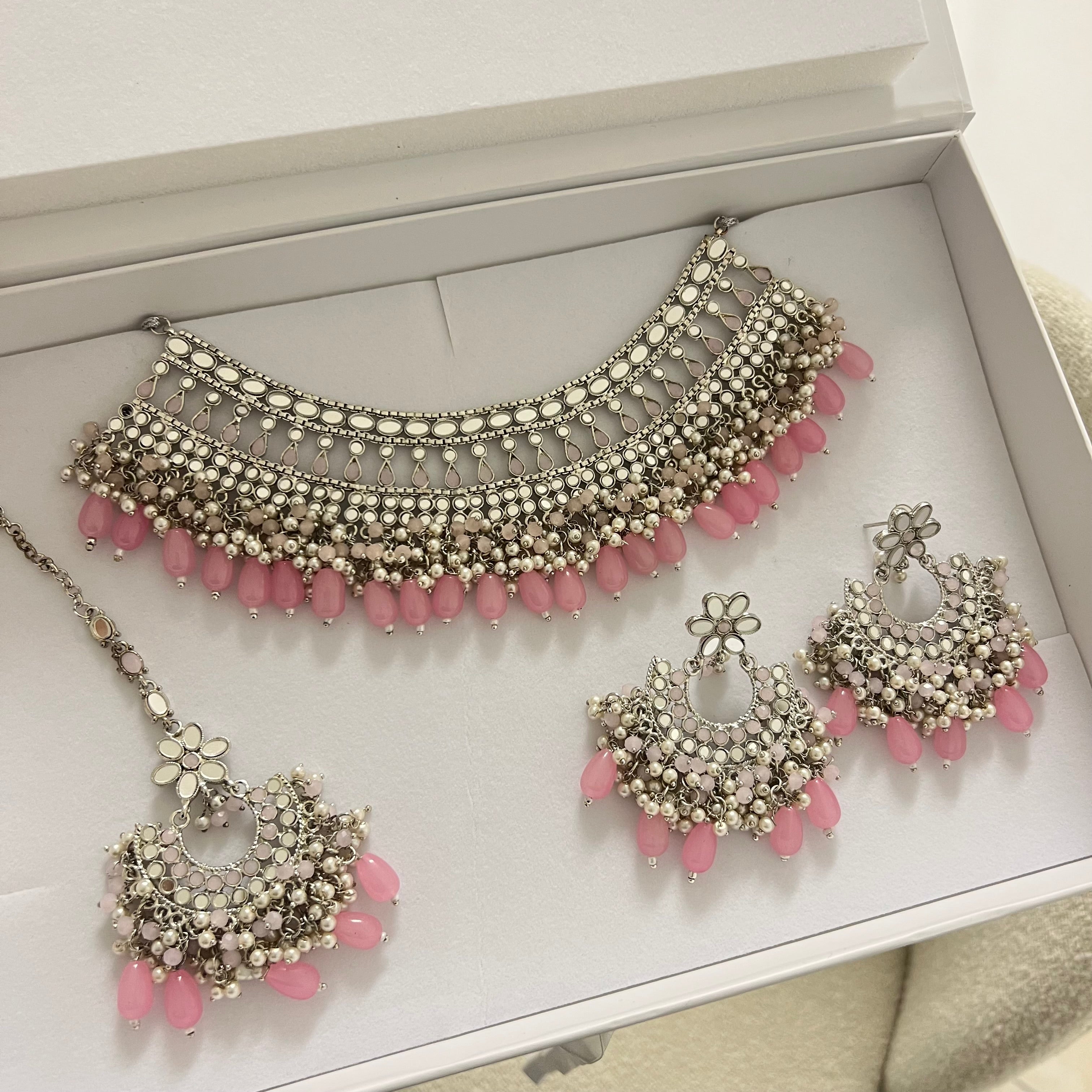 Kiara Necklace Set Pink